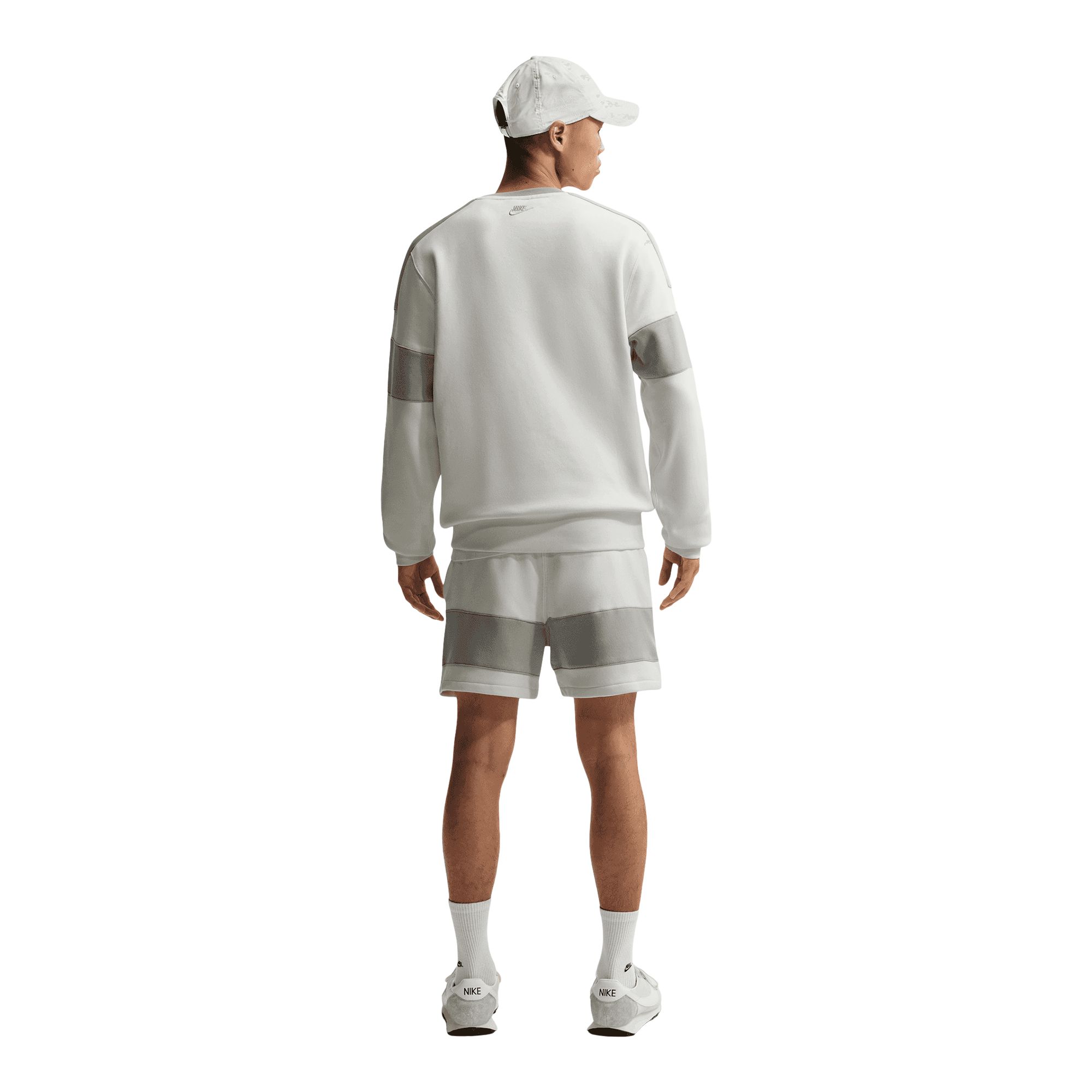 Nike Sportswear Men's Club 2.0 Just Do It Midweight Brushed Fleece Sweatshirt