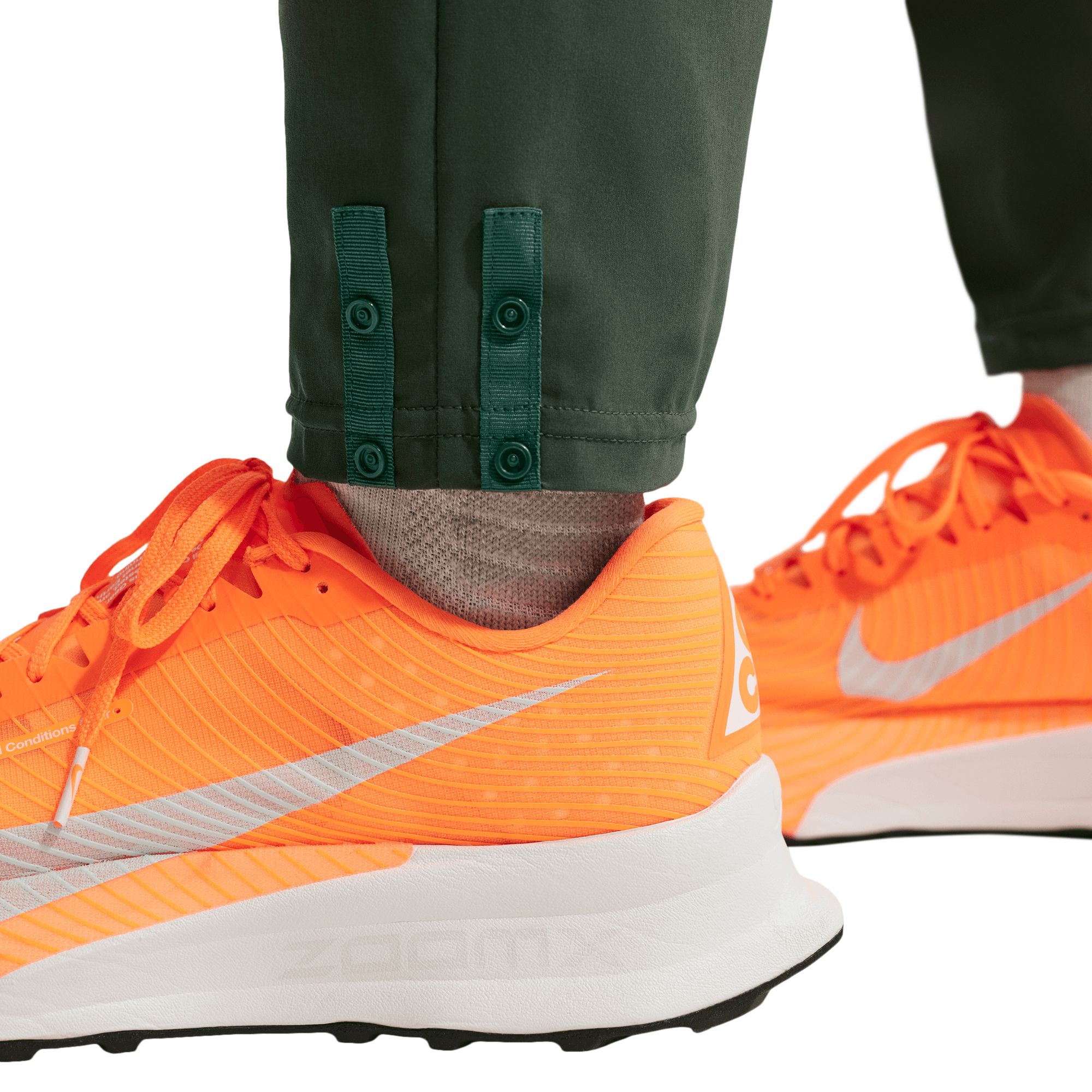Nike Men's Acg Dawn Range Dri-FIT Stretch-Woven Trail Pants