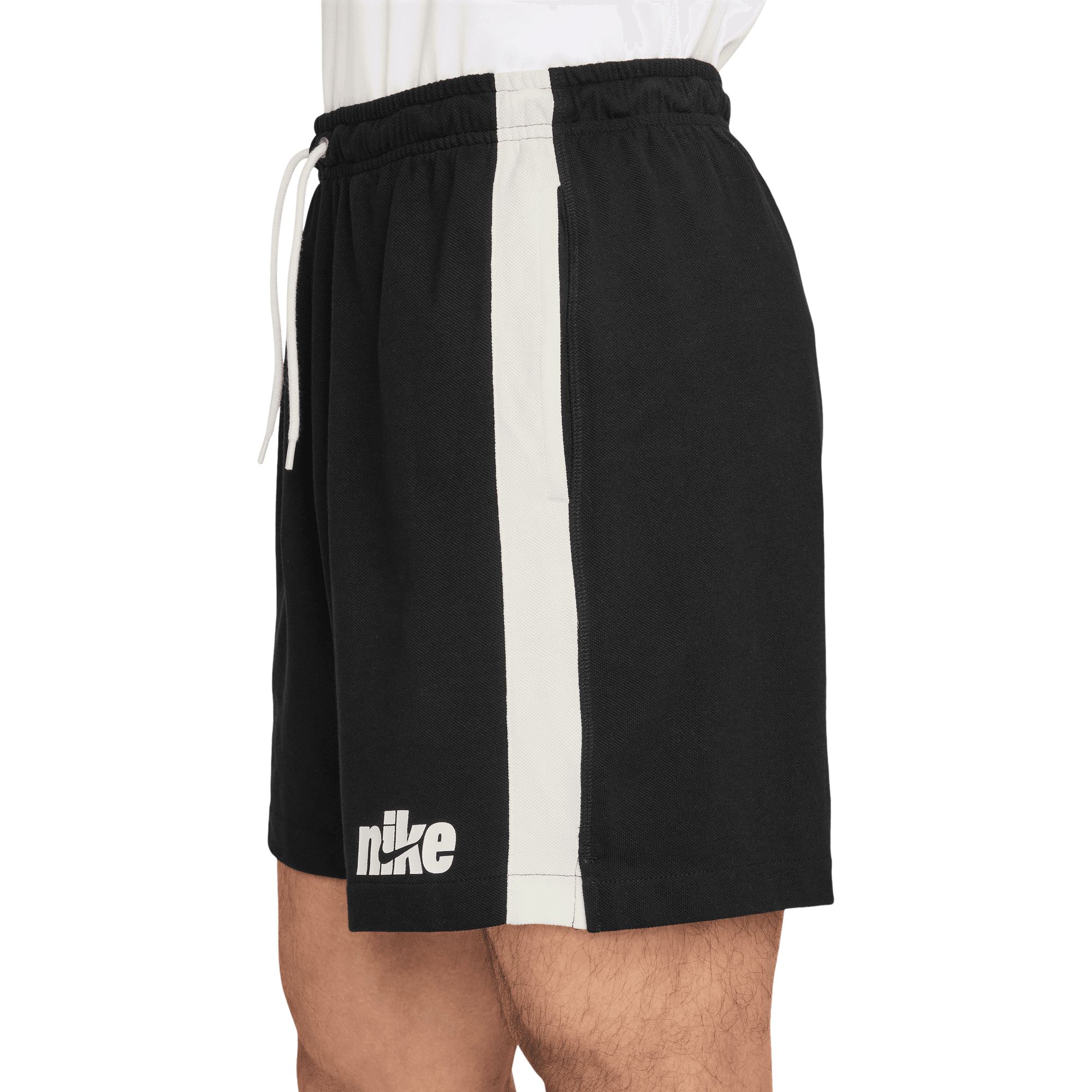 Nike Sportswear Men's Club Futbol Flow Shorts