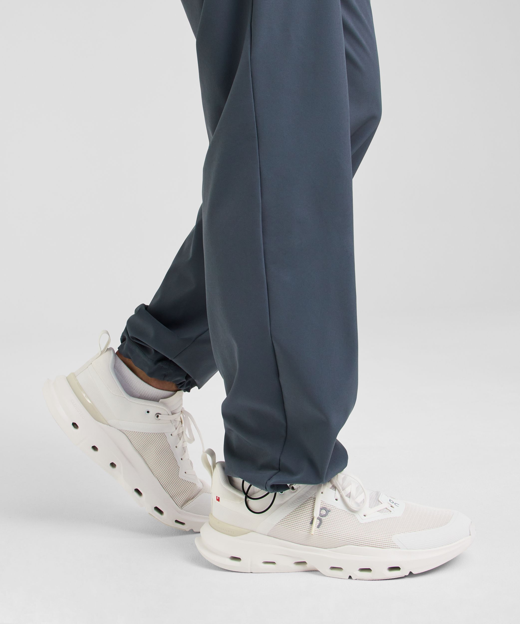 FWD Men's Re-Active Woven Pants