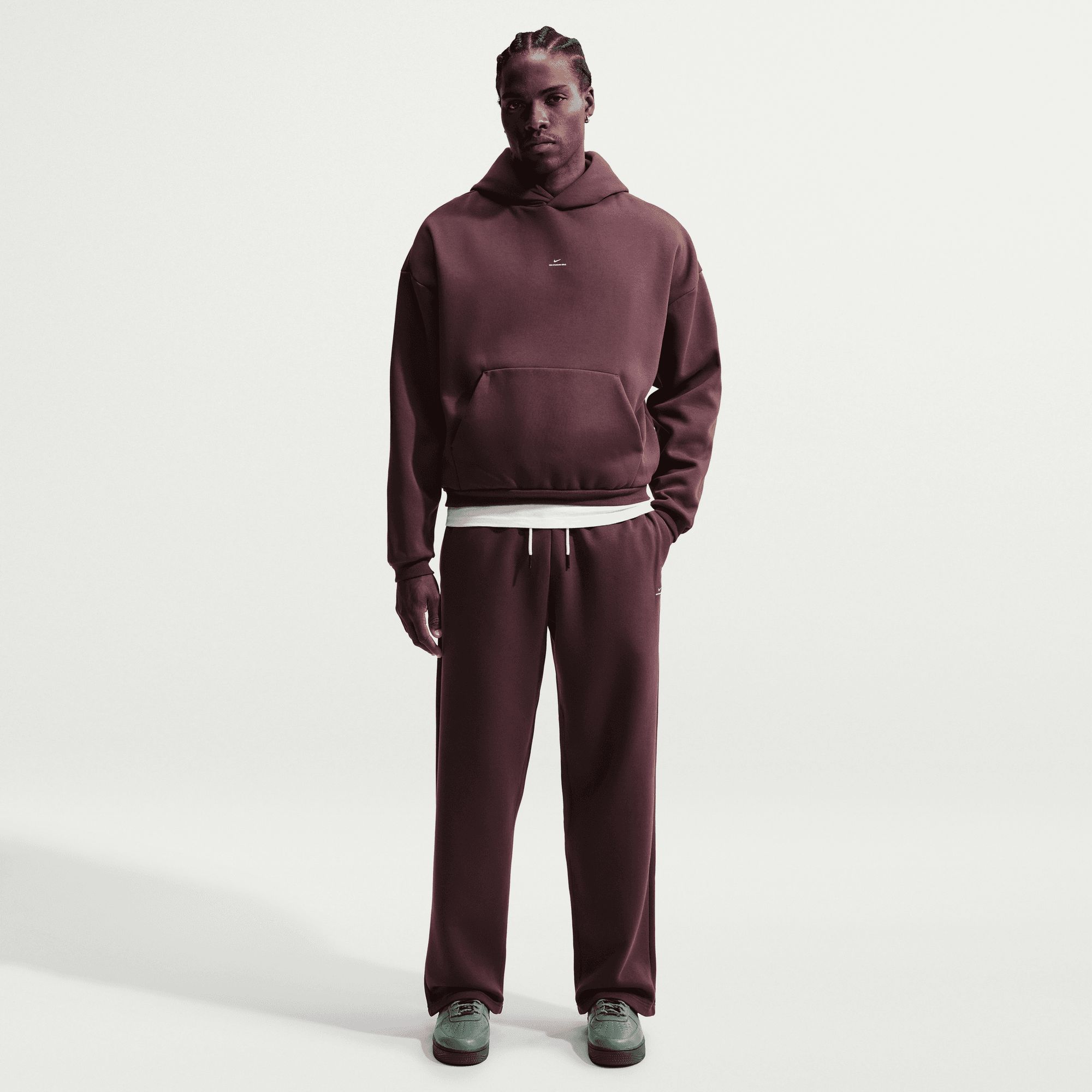Nike Men's Standard Issue Open Hem Athletic Pants with Pockets