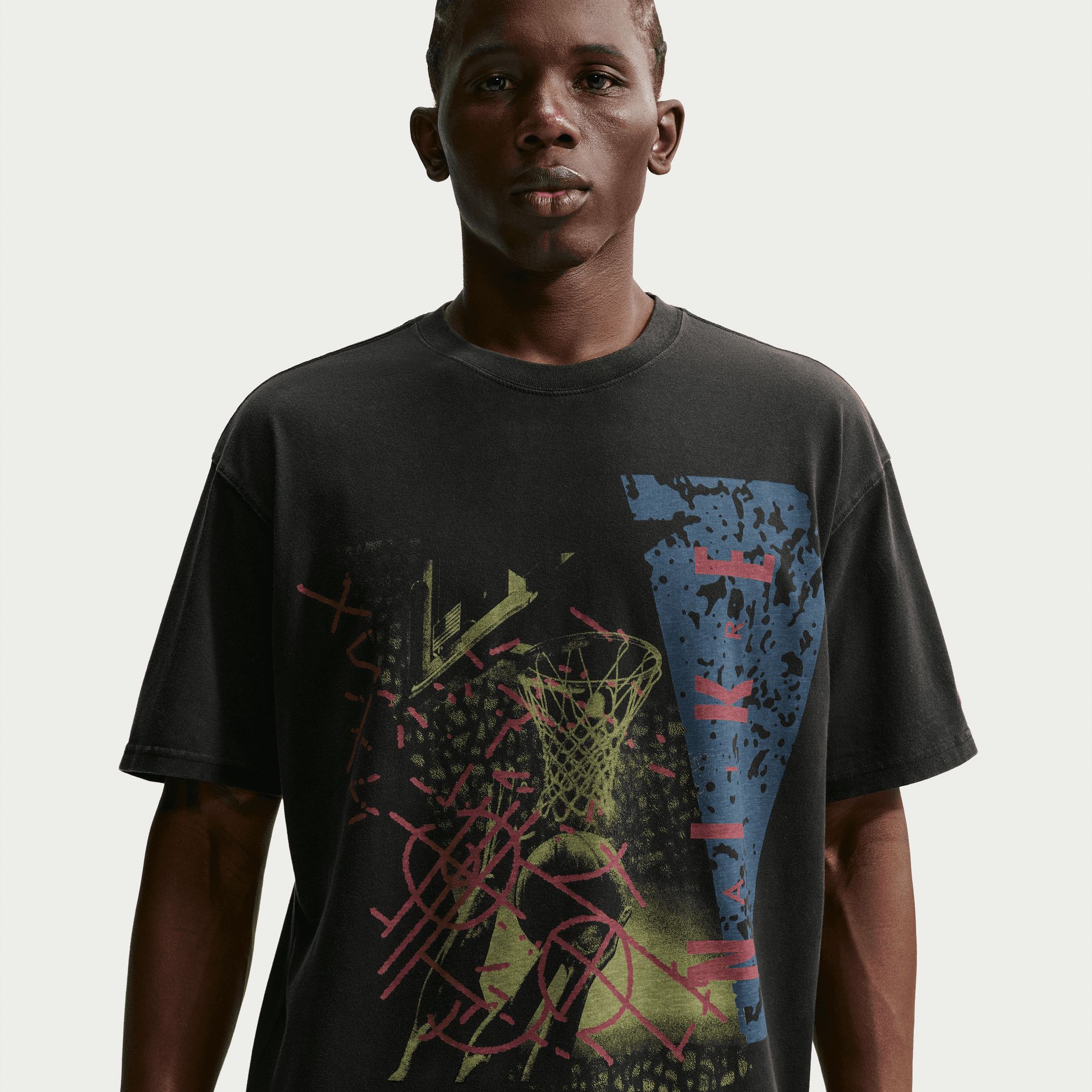 Nike Men's Graphic Retro Basketball T-Shirt