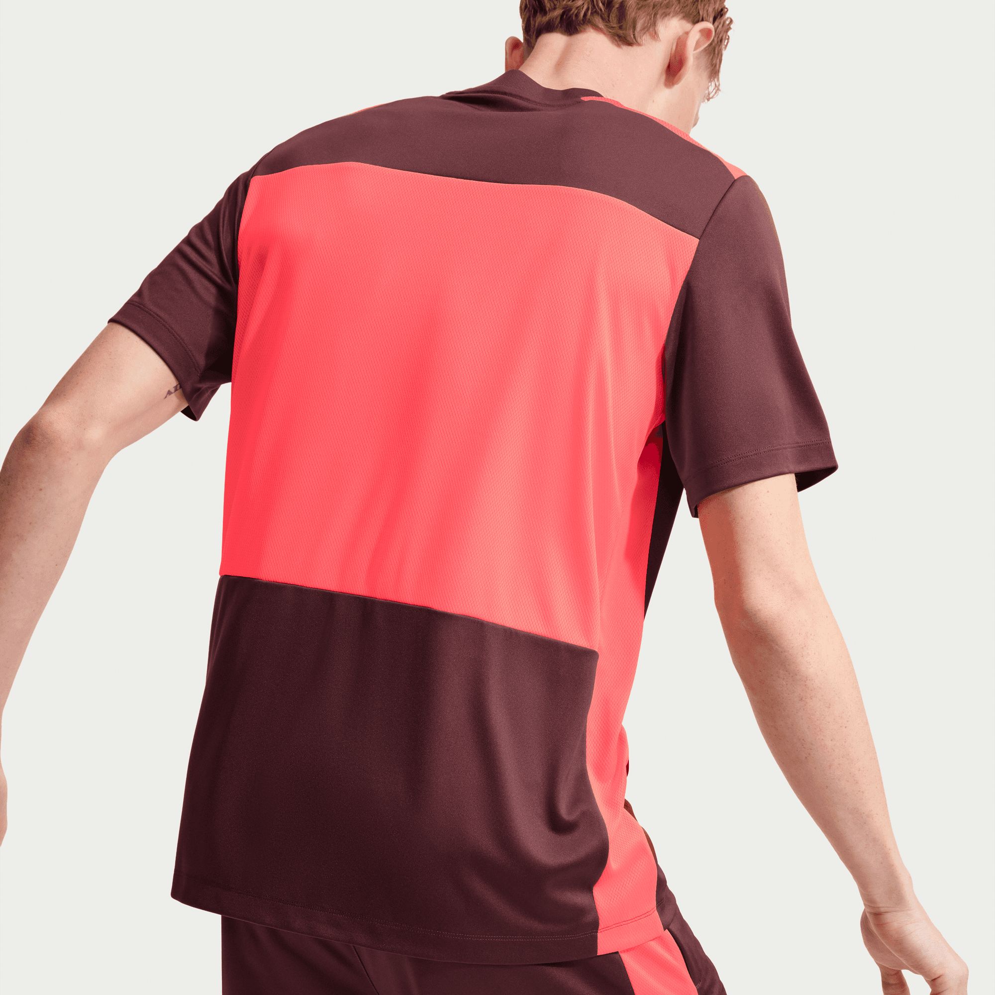 Nike Men's Dri-FIT Academy+ Soccer Short Sleeve T-Shirt