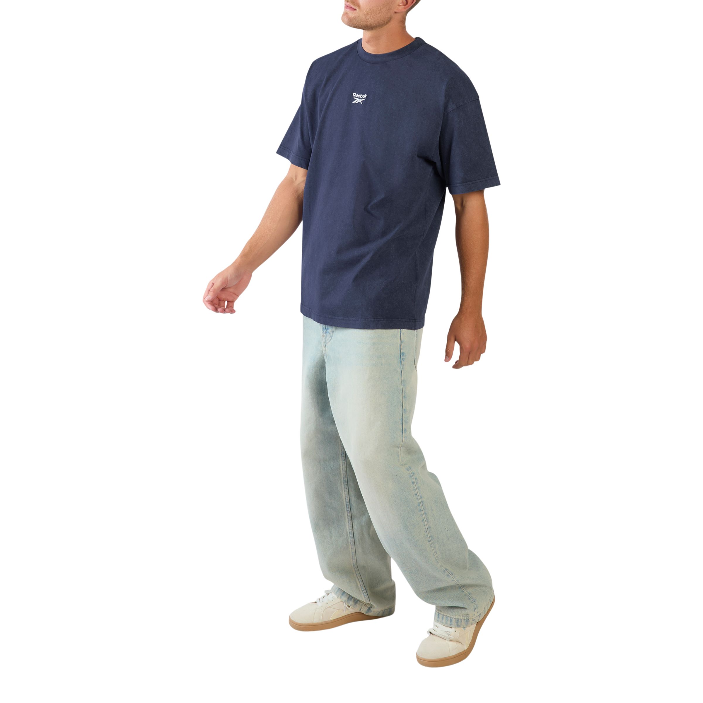 Reebok Men's Washed Oversized Garment-Washed Casual T-shirt
