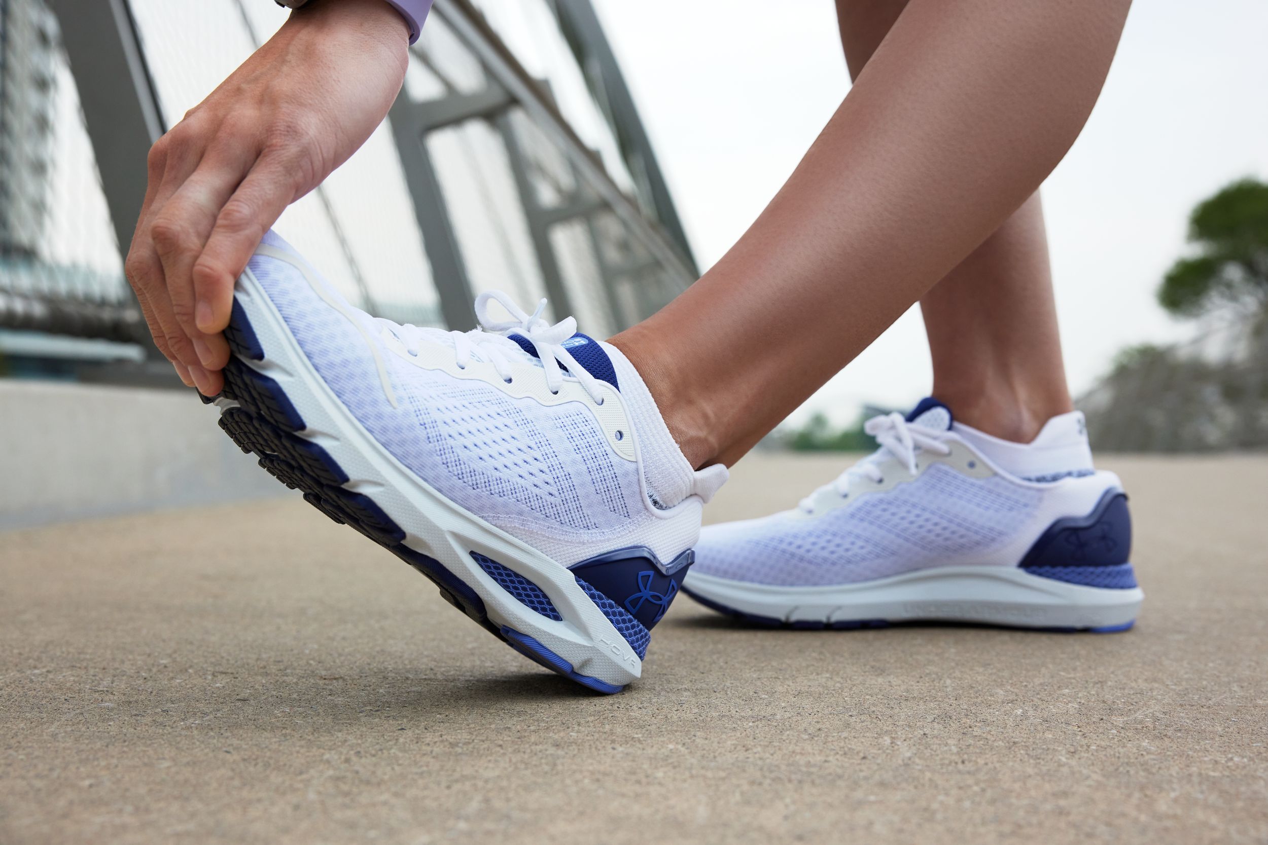 Under Armour Women's Iso-Chill Launch Wrapback Hat