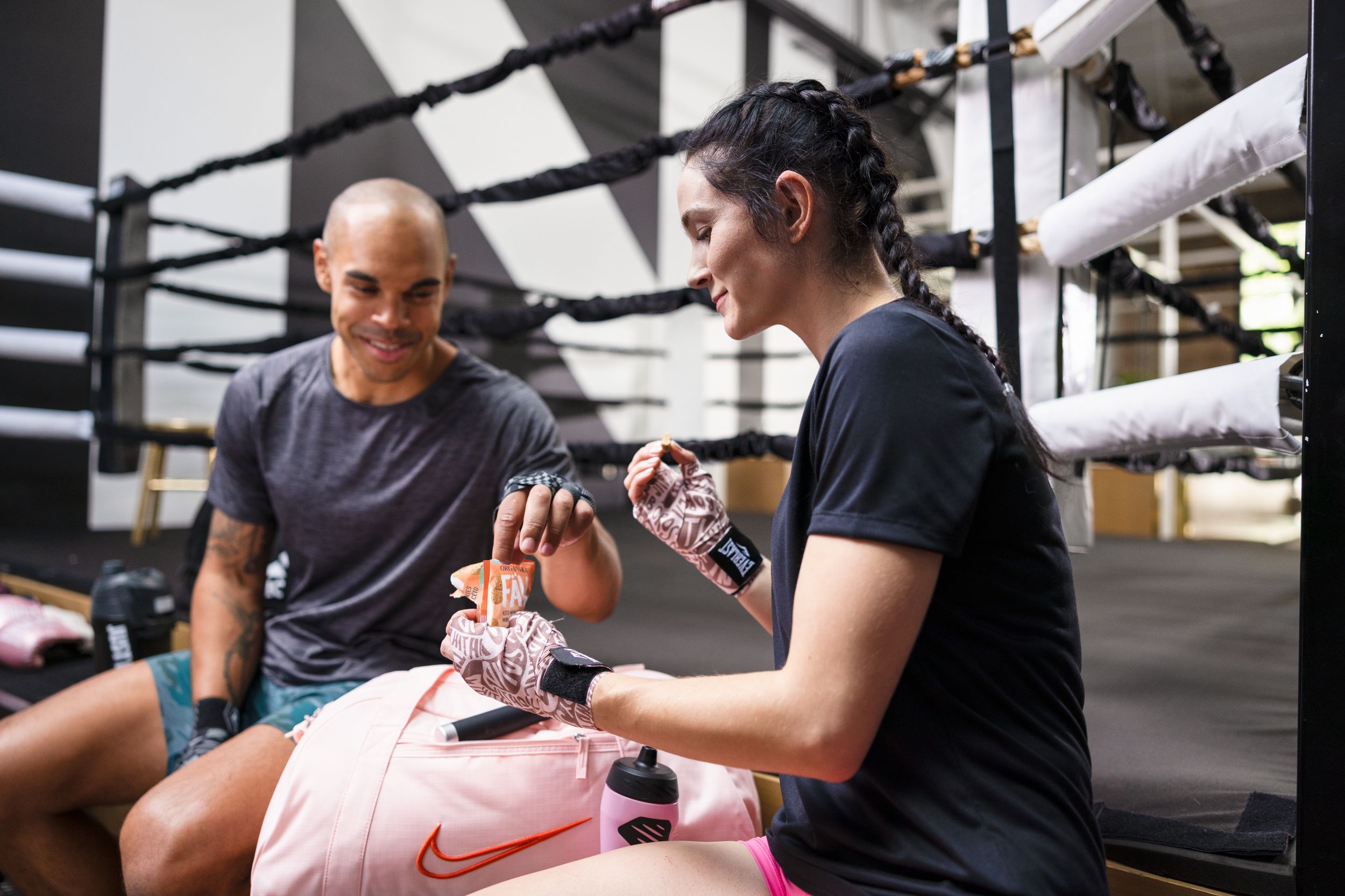 Nike Women's Club 2.0 All Over Print Gym Duffel Bag, Lightweight