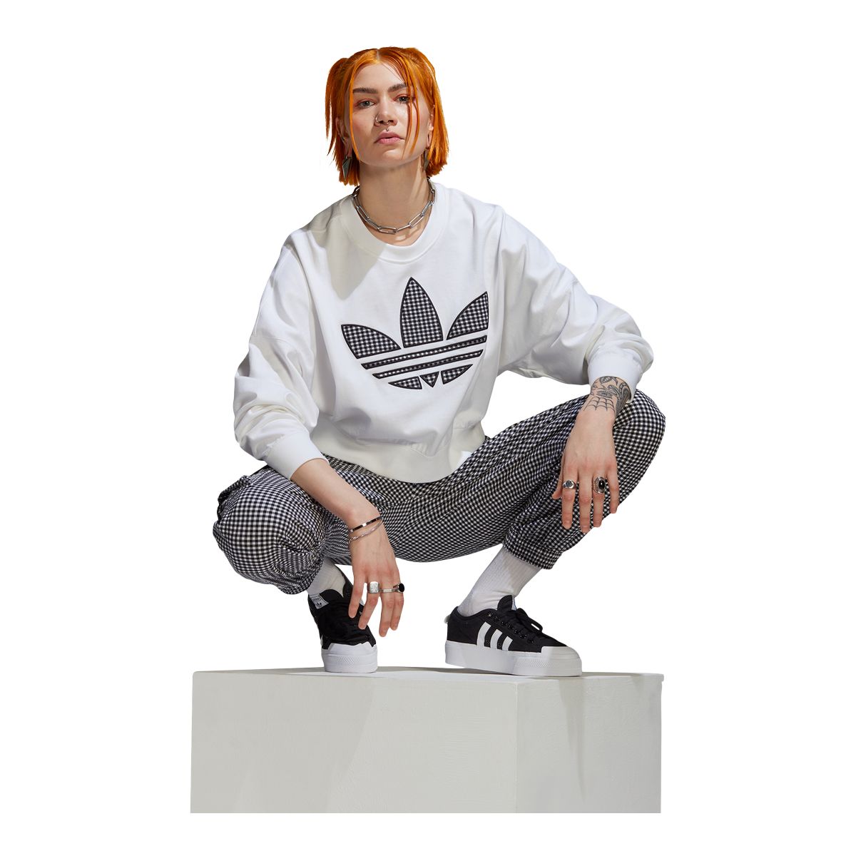 adidas Originals Women's Crewneck Sweatshirt, Loose Fit