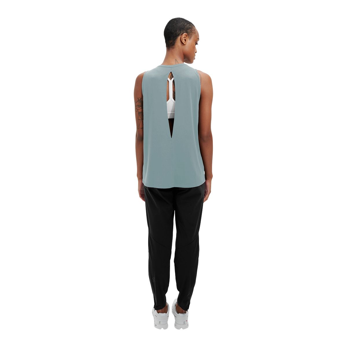 On Women's Active Tank Top, Relaxed Fit, Sleeveless, Sports
