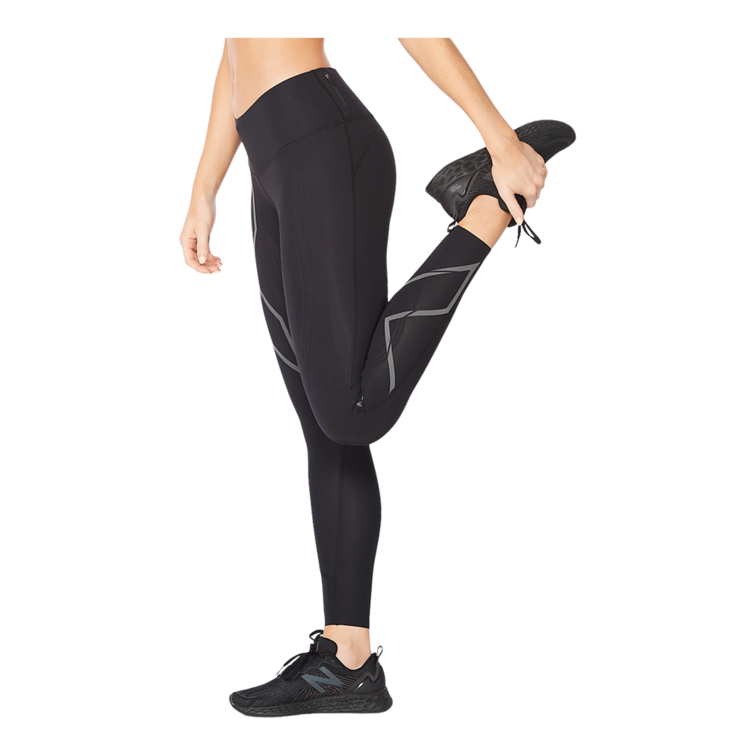 2XU Women's Lightspeed Midrise Compression Tights | SportChek