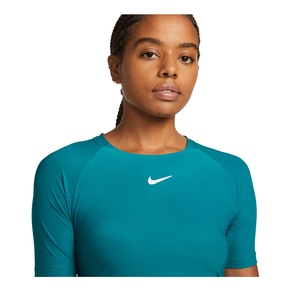 Nike Women's Dri-FIT Advantage Short Sleeve Top, Slim Fit