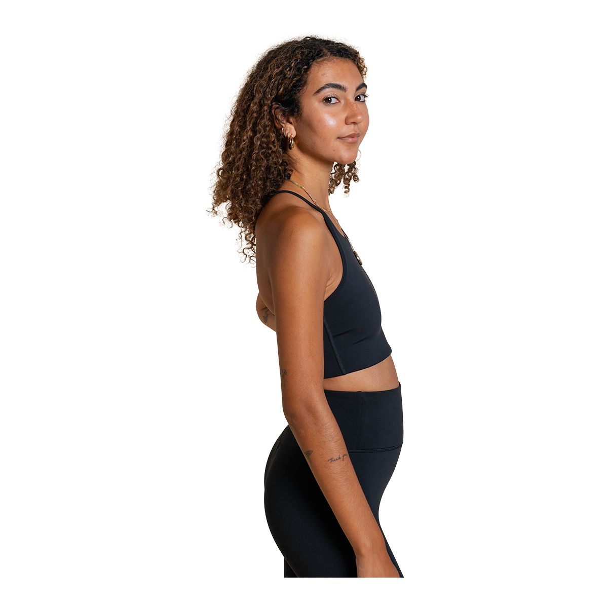 Girlfriend Collective Women's Luxe Collette Halter Sports Bra