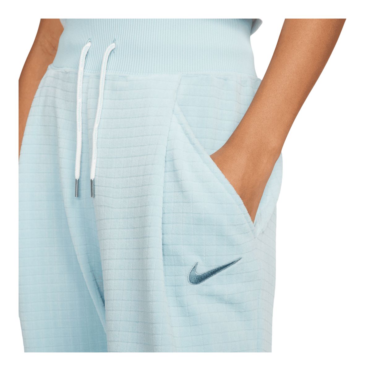 Nike Sportswear Women's Essential Quilt High Rise Omni-Heat HBR Pants