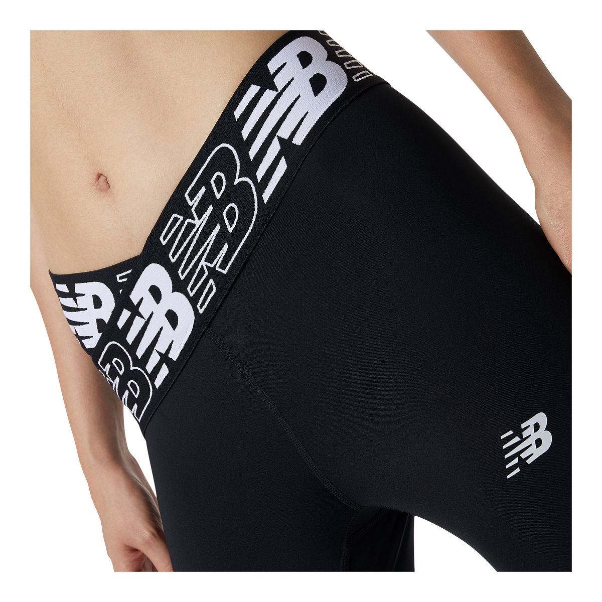 New Balance Women's Relentless Crossover High Rise 23 Inch Tights