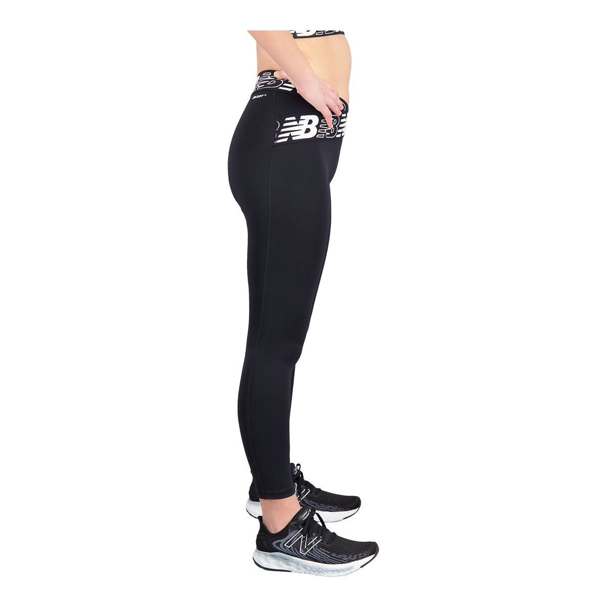 New Balance Women's Relentless Crossover High Rise 23 Inch Tights