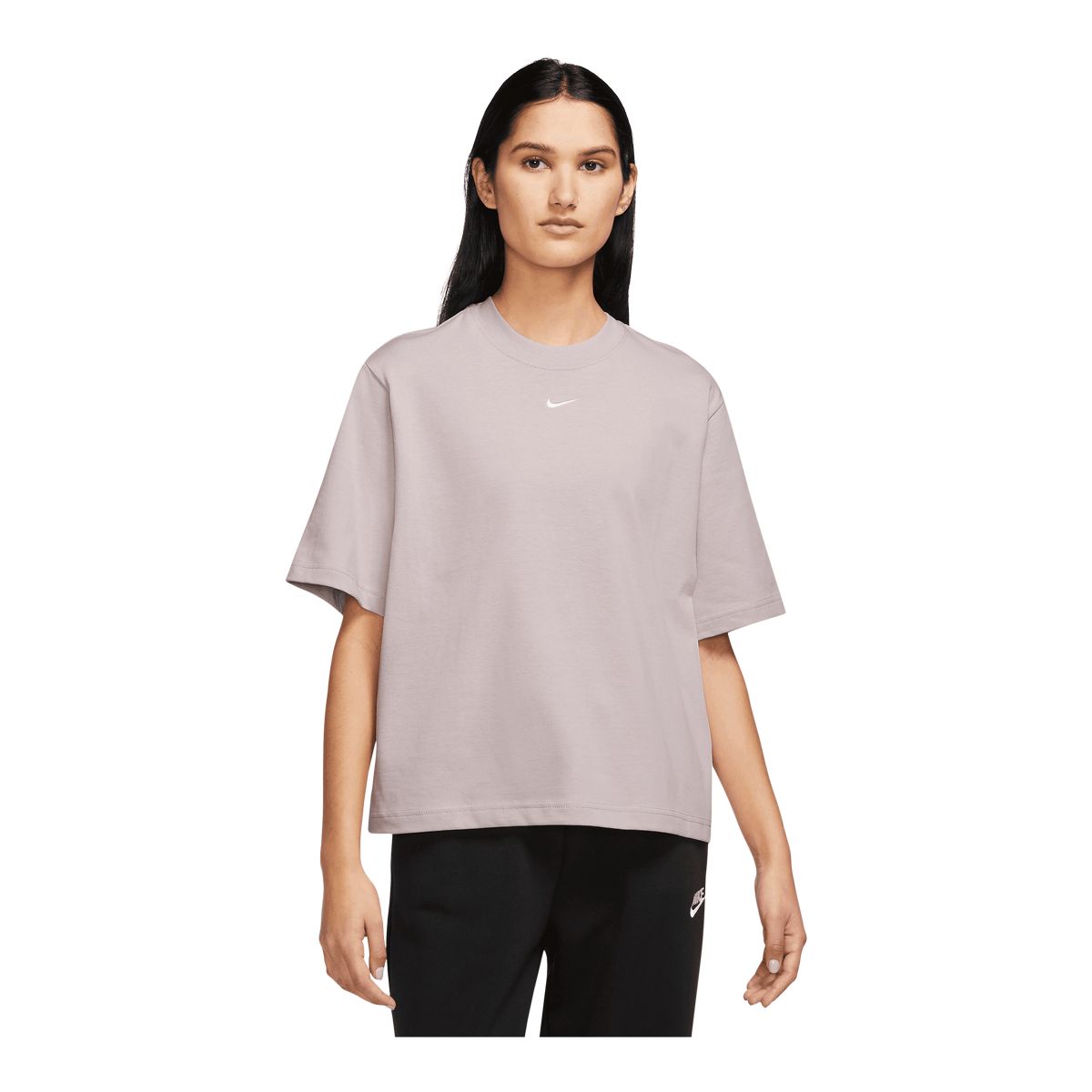 Nike Women's Essentials Boxy Cotton T Shirt  Relaxed Fit