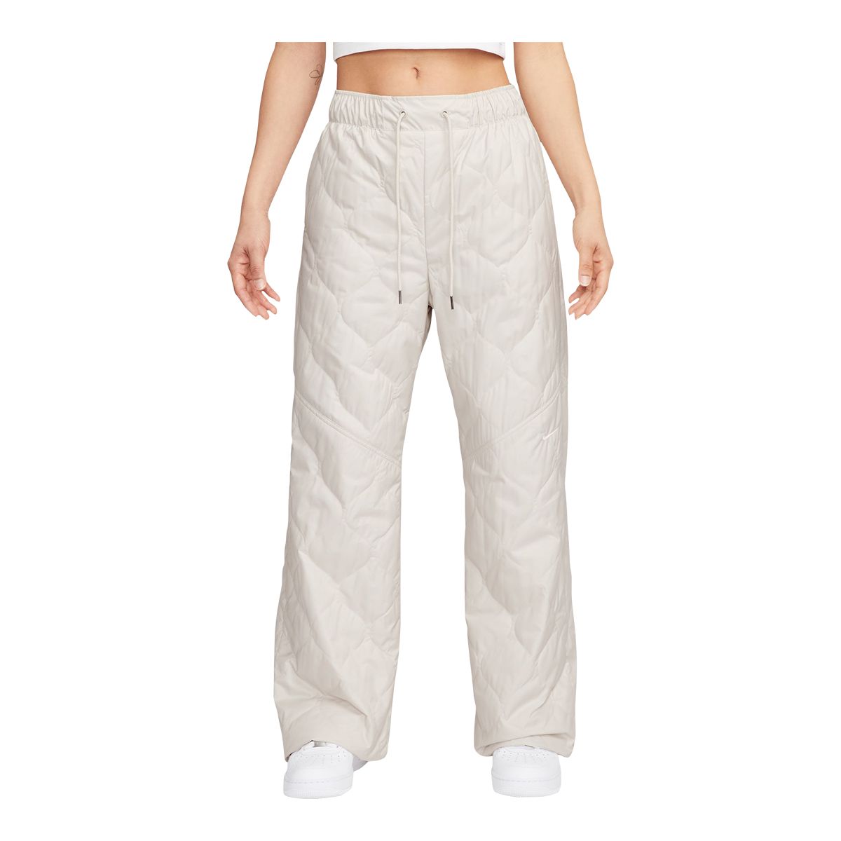Nike Sportswear Women's Essential Quilt High Rise Omni-Heat HBR Pants