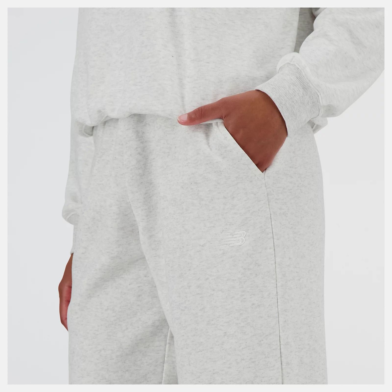 New Balance Women's Essentials Fleece Jogger Pants