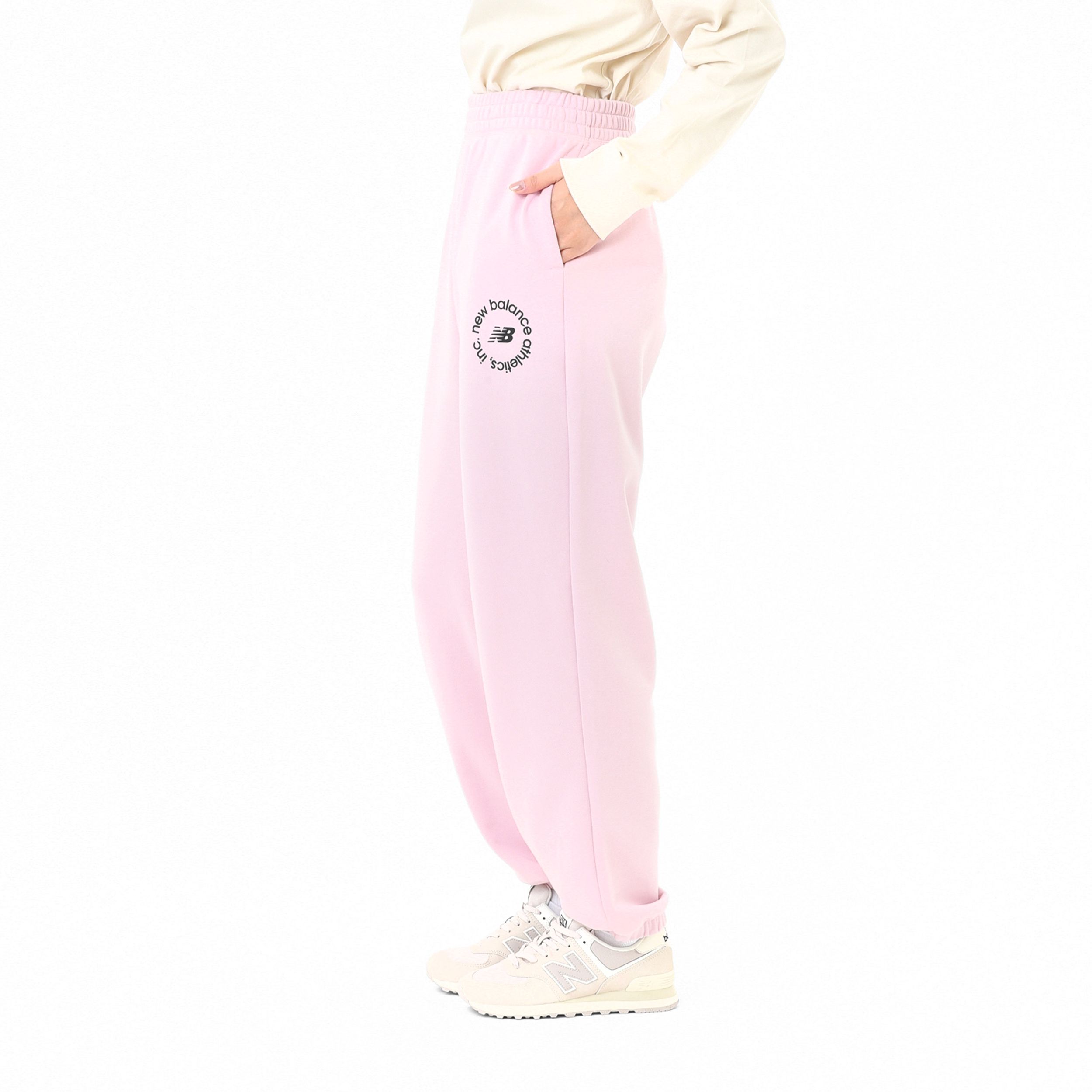 New Balance Women's Sport Fit Graphic Sweatpants