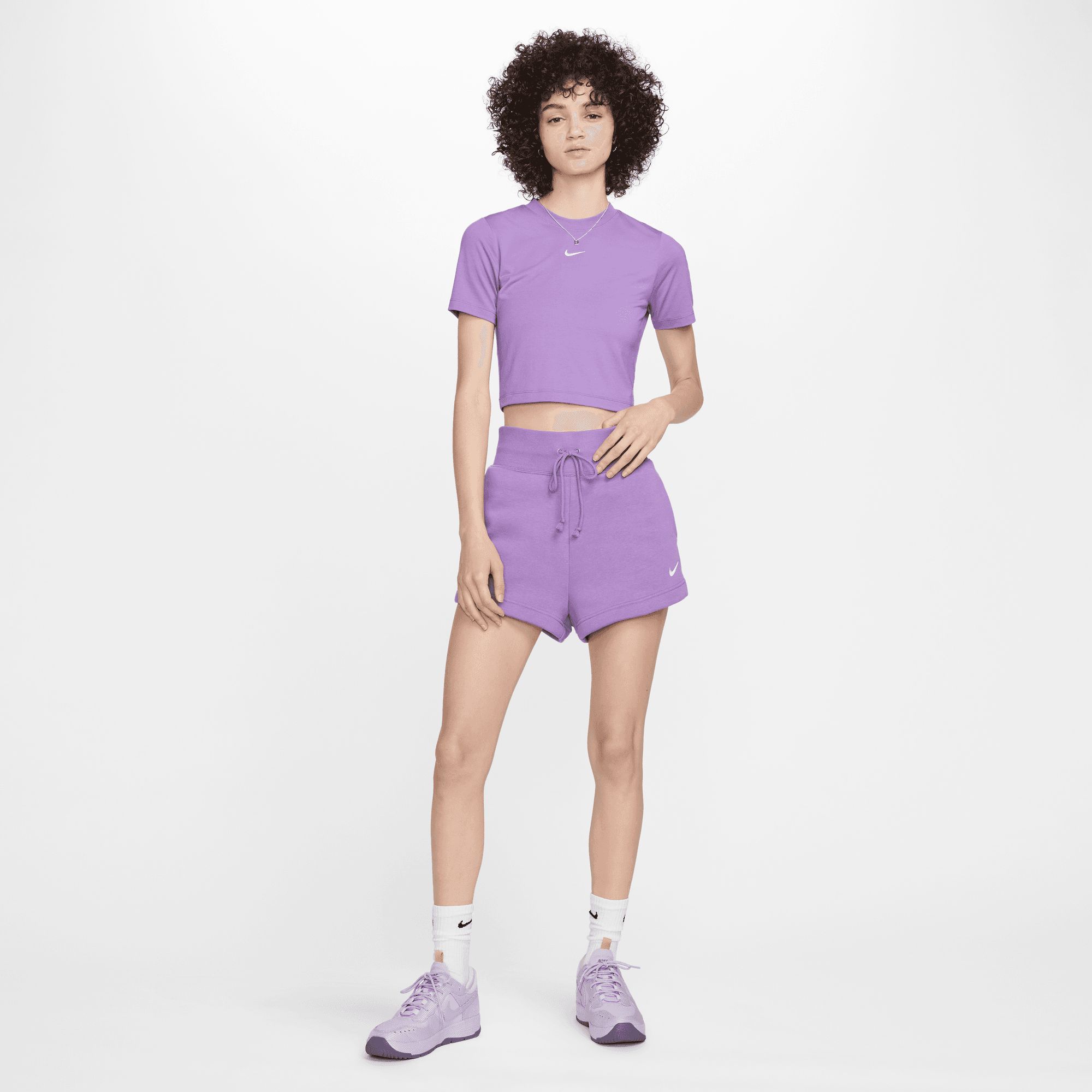 Nike Women's Essential Slim Cropped T Shirt