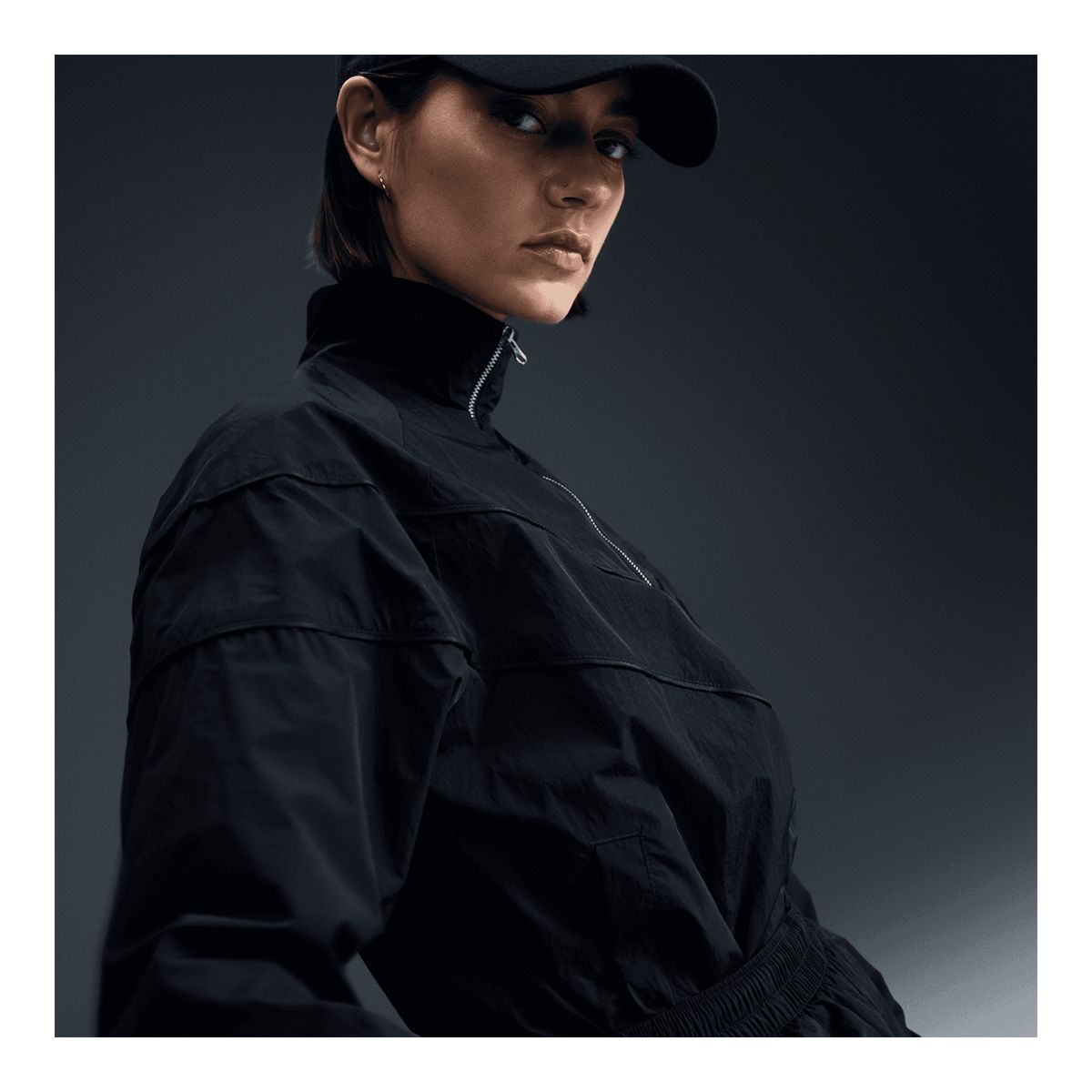 ジャケット Nike Windrunner Women's Loose UV Woven Full Zip Jacket FV630 Nike Women's Windrunner Loose UV Woven Full-Zip | SportChek