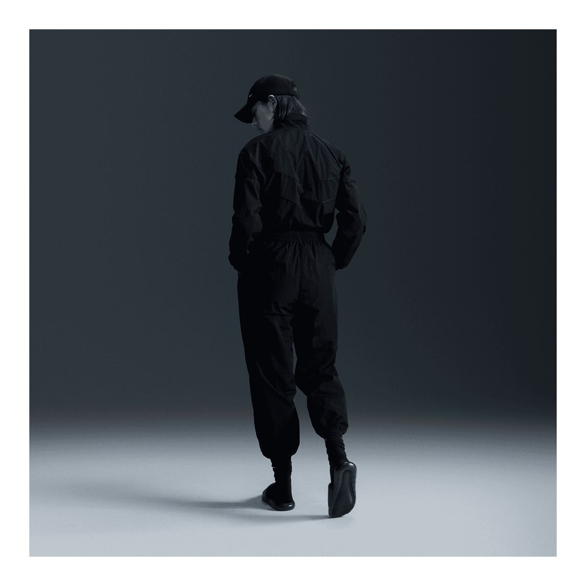 Nike Women's Windrunner Loose UV Woven Full-Zip