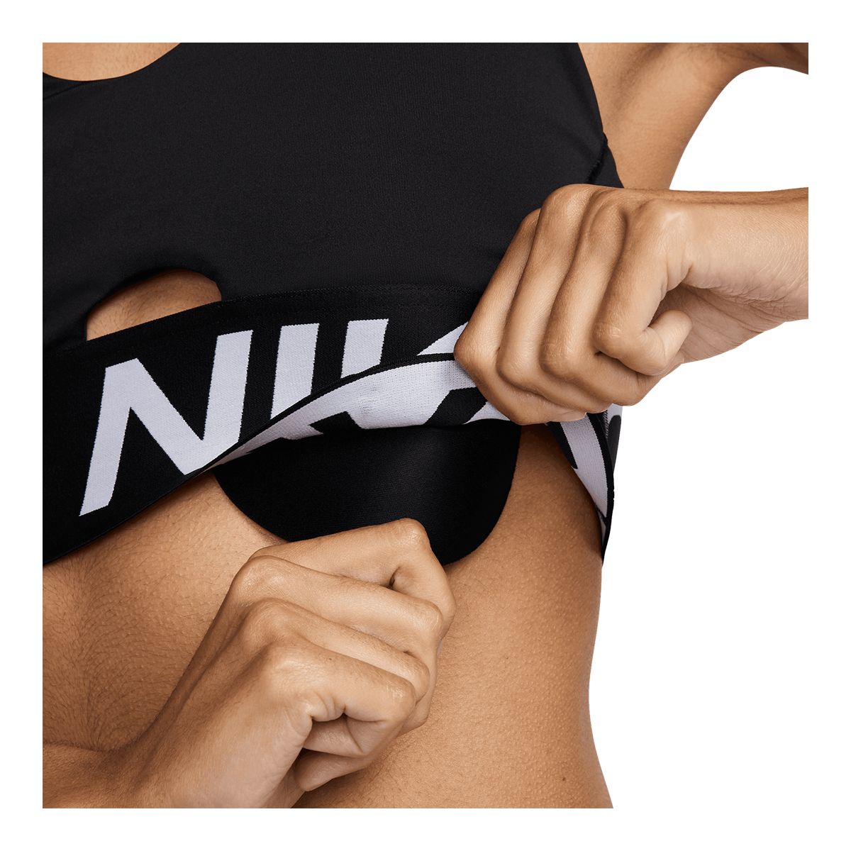 Nike Women's Indy Plunge Medium Sports Bra