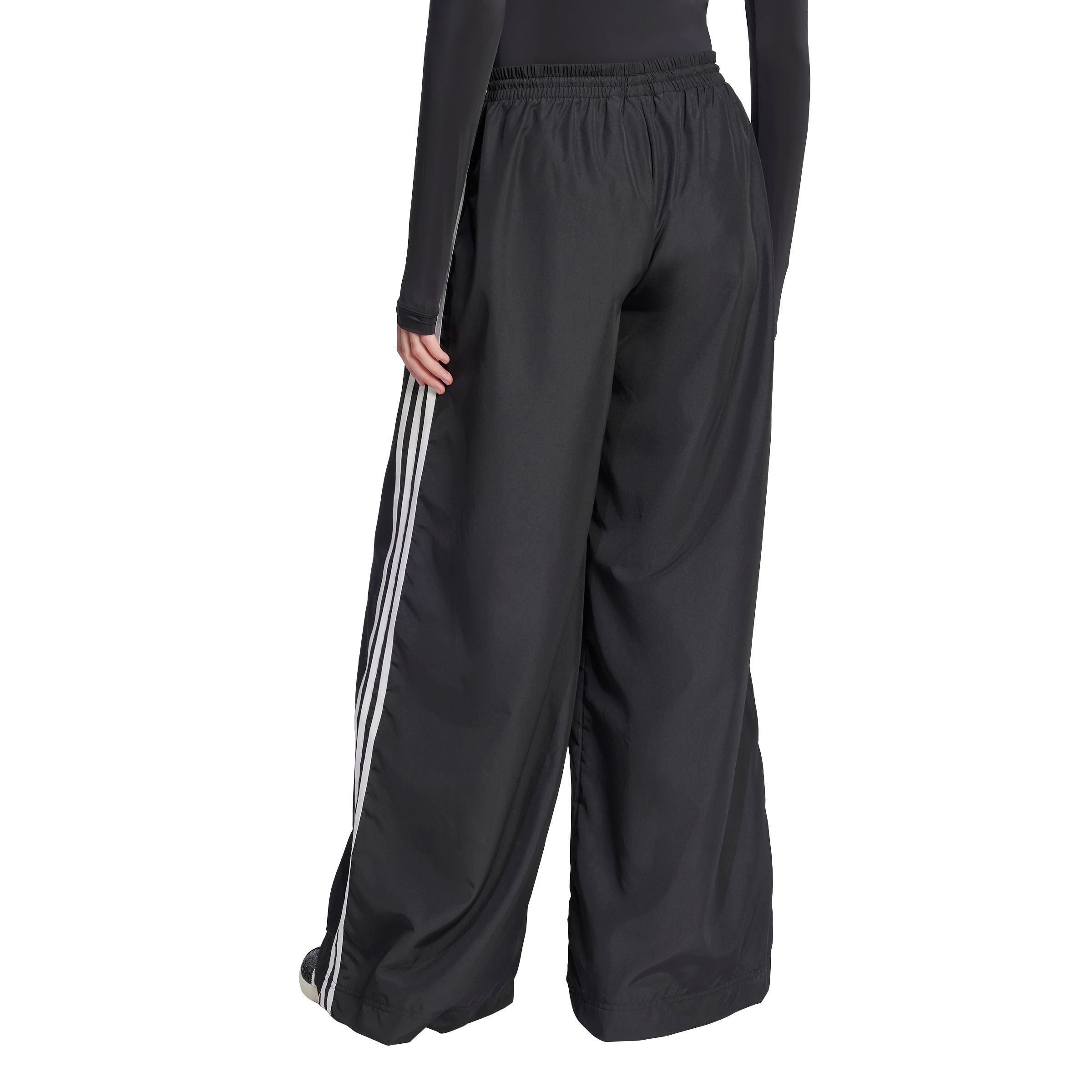 【新品未使用】adidasOriginals WOVEN TRACK PANTS adidas Originals Women's Oversized Woven Pants | SportChek