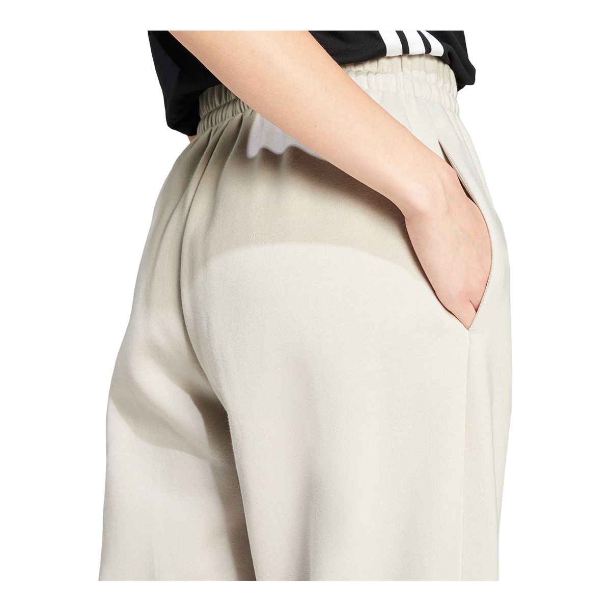 adidas Women's Sportswear Essentials Fleece Barrel Pants