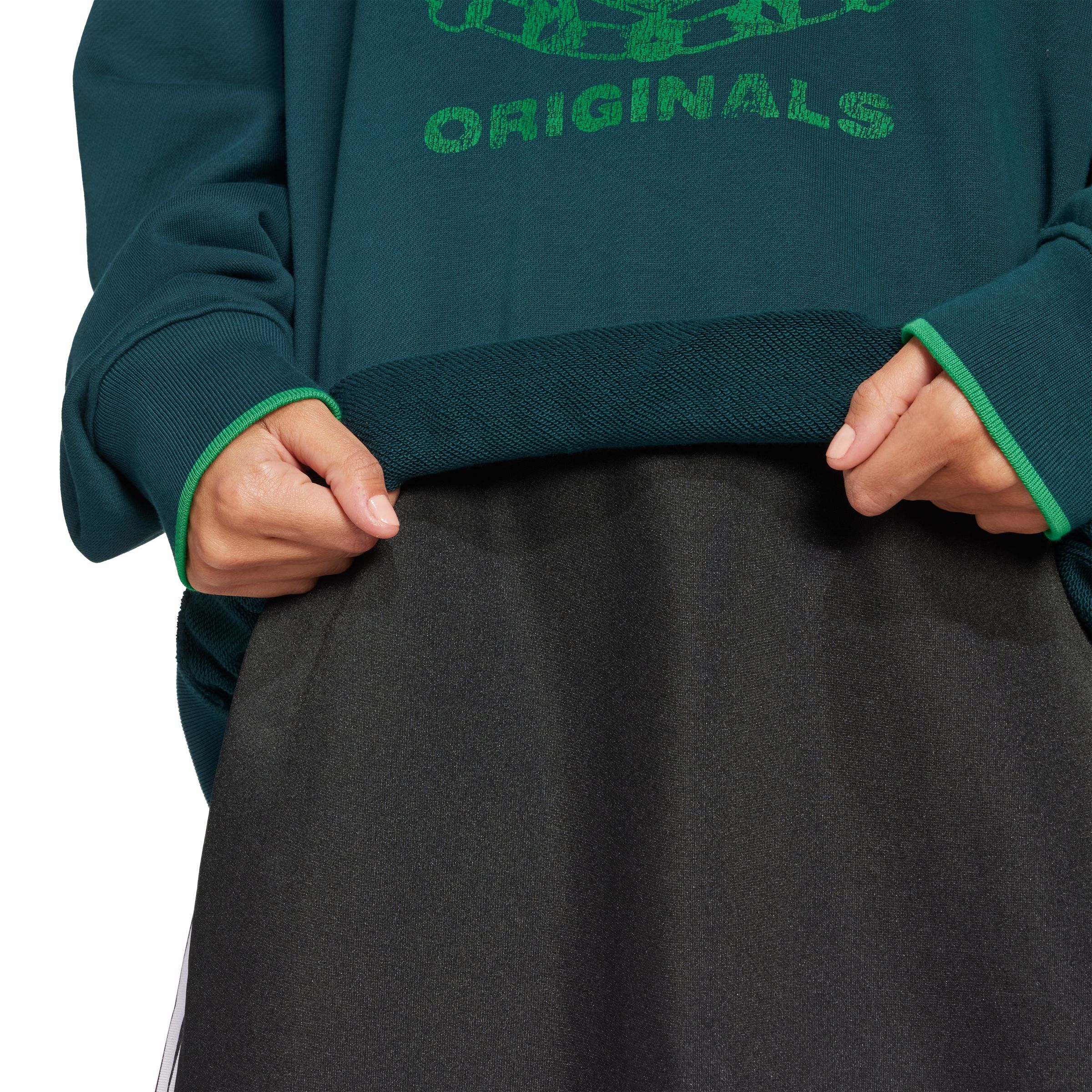 adidas Originals Women's Graphic Oversized Sweatshirt