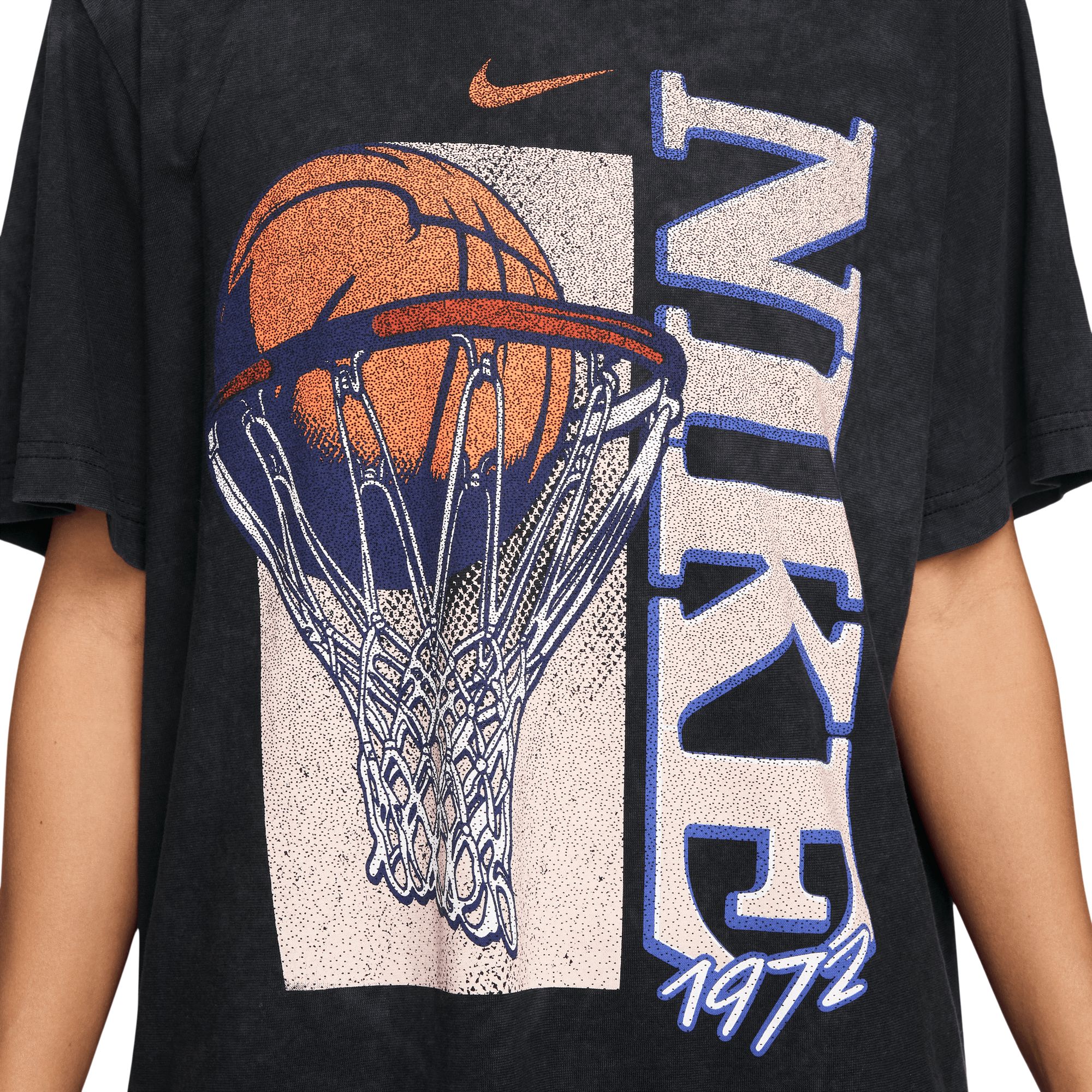 Nike Women's Basketball Vintage Lockup T-shirt