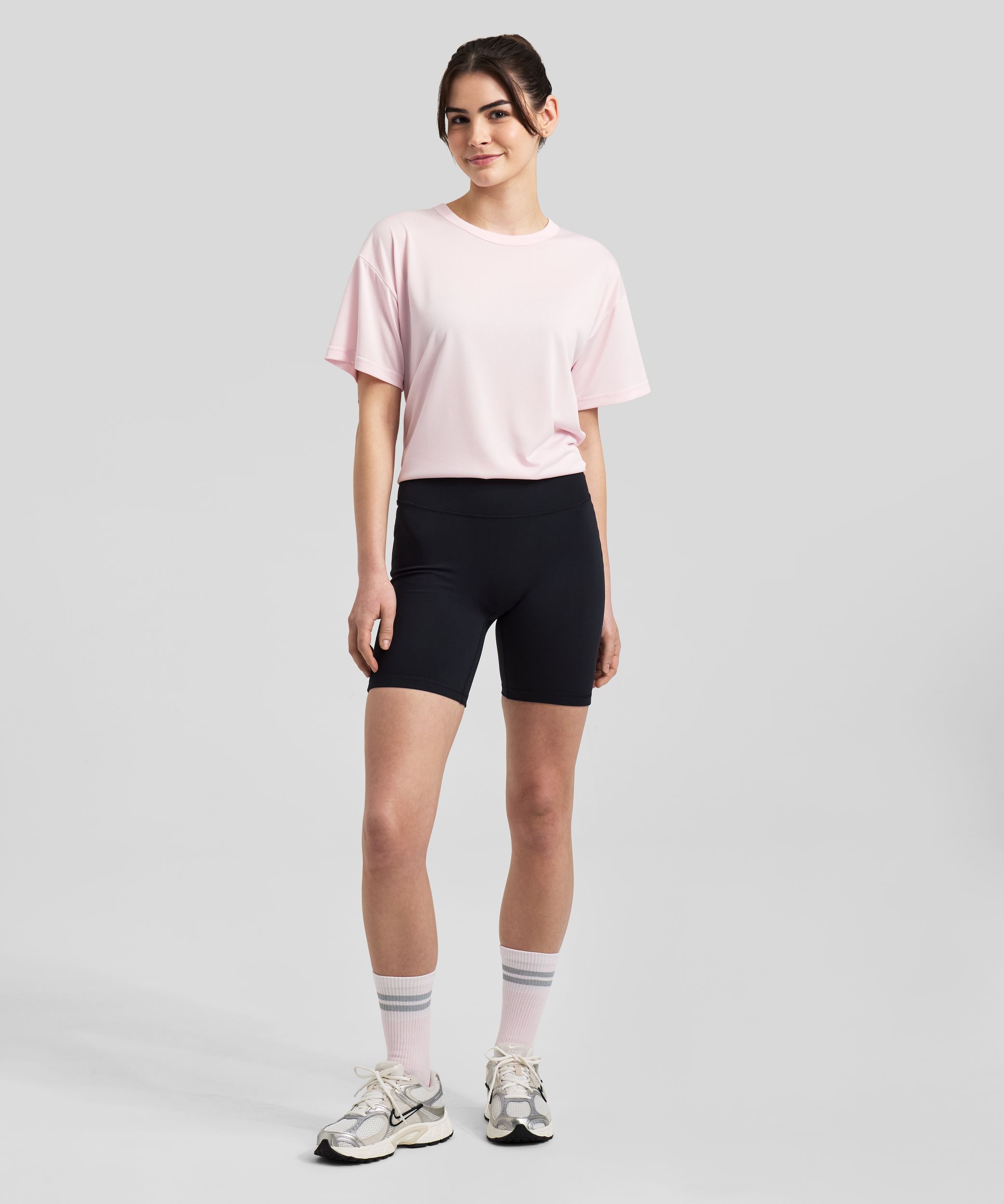 FWD Women's Studiofit 6 Inch Shorts