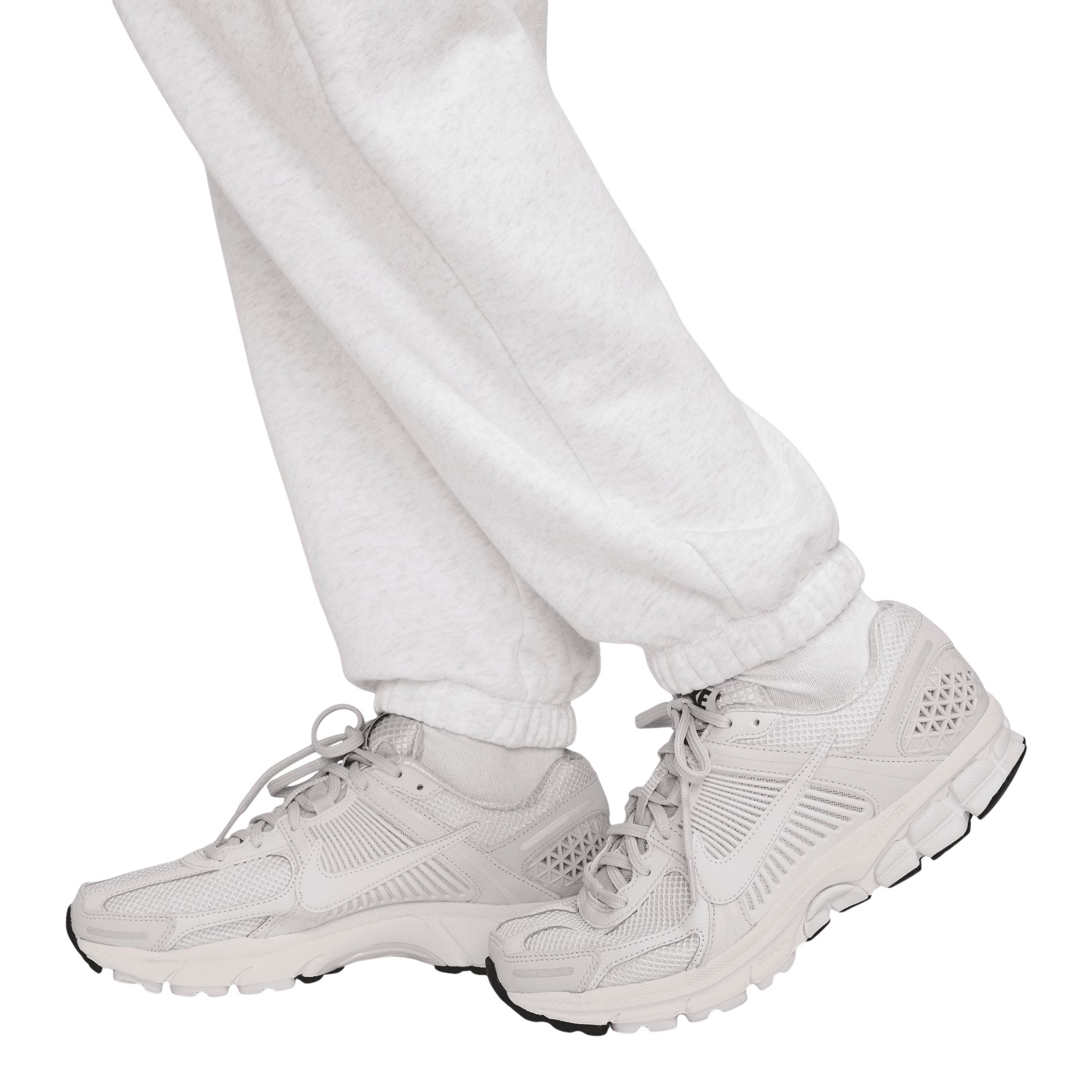 Nike Women's Club Fleece Cargo Jogger Pants