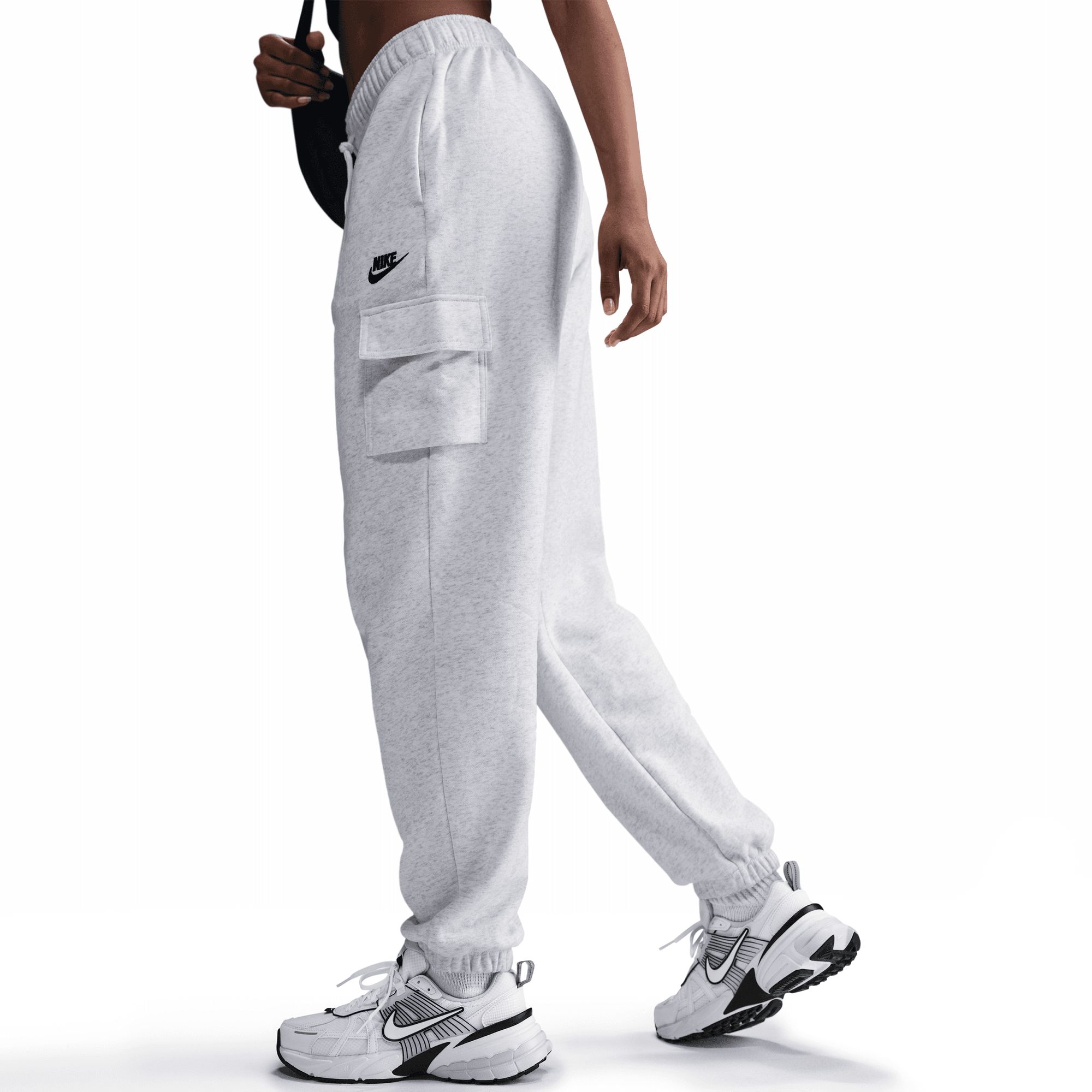 Nike Women's Club Fleece Cargo Jogger Pants