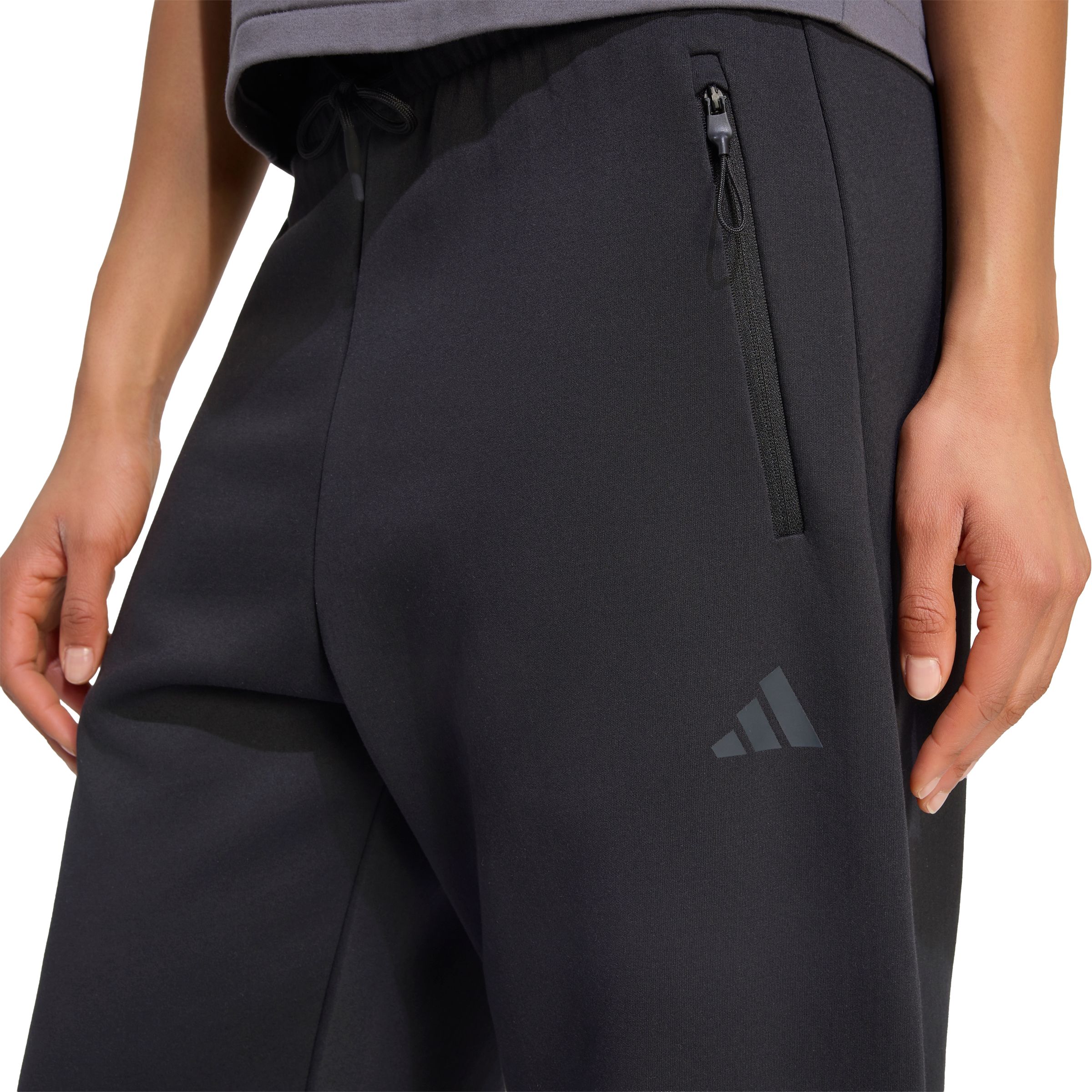 adidas Women's Sportswear Z.n.e. Loose Fit Sports Pants