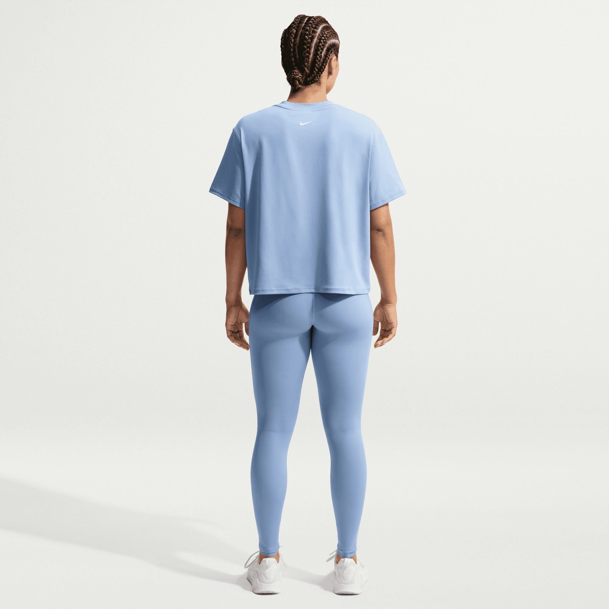 Nike Pro Women's 365 Mid-rise Moisture-wicking Workout Leggings