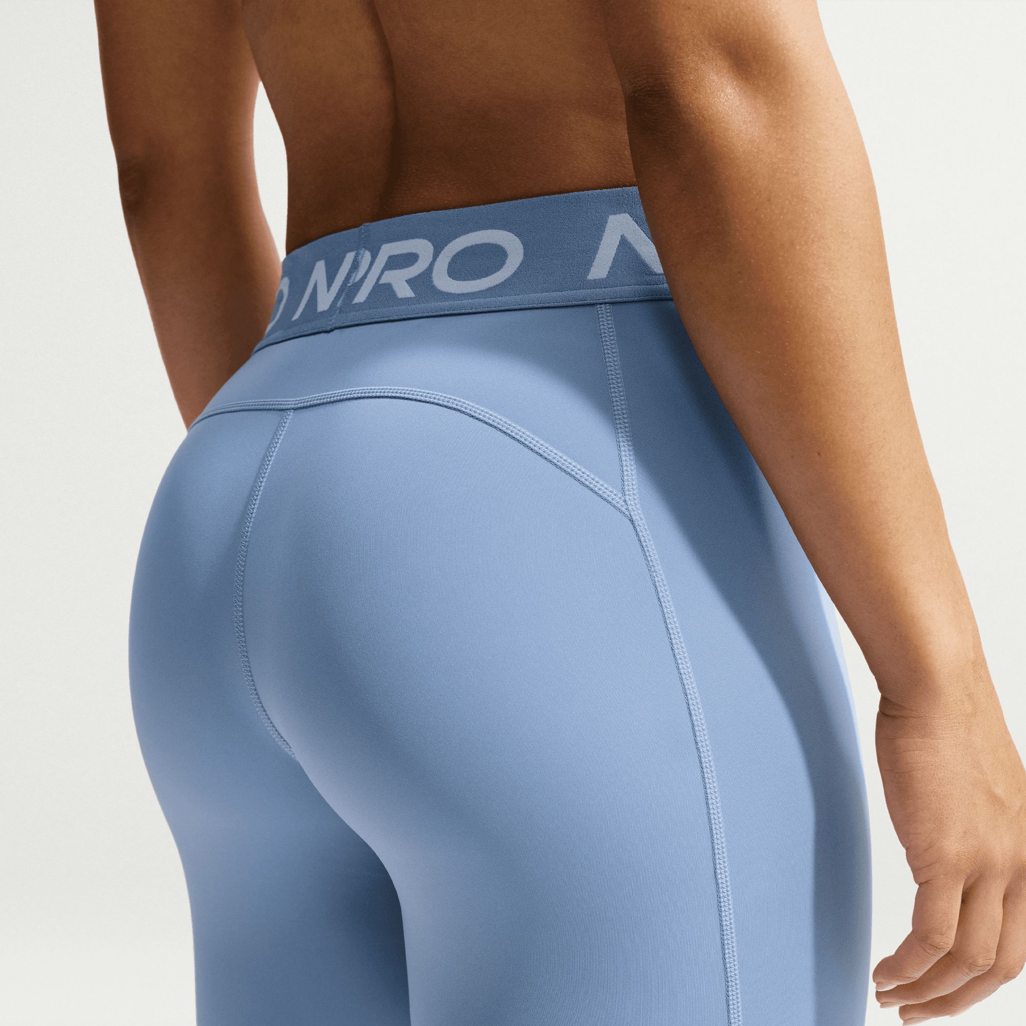 Nike Pro Women's 365 Mid-rise Moisture-wicking Workout Leggings