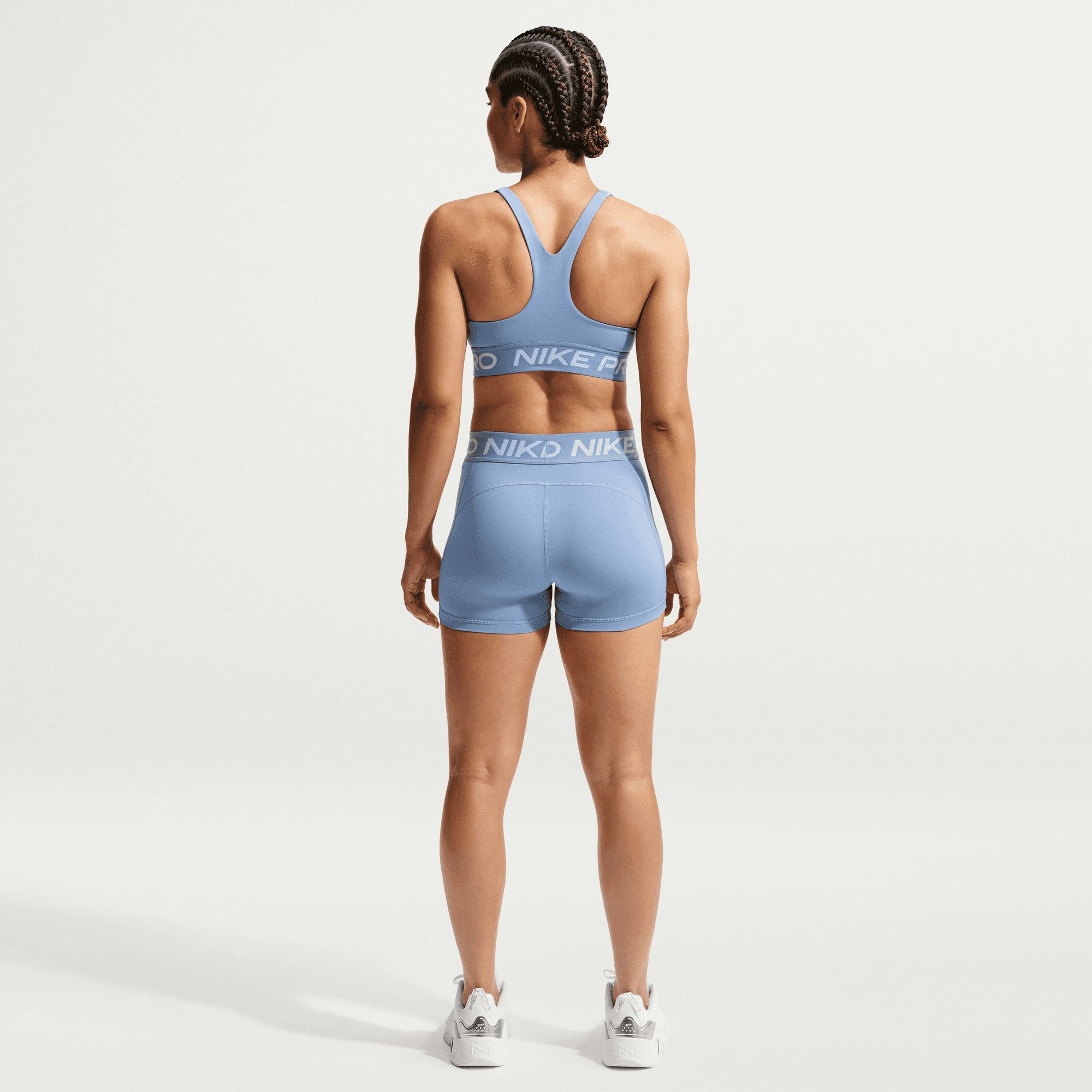 Nike Pro Women's 365 Mid-Rise 3 Inch U Seam Shorts