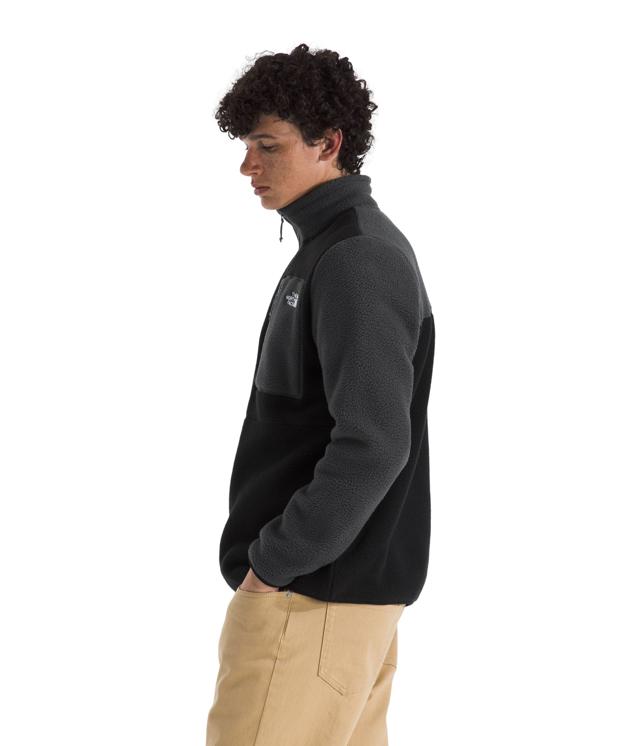 The North Face Men's Yumiori 1/4 Zip Long Sleeve Top
