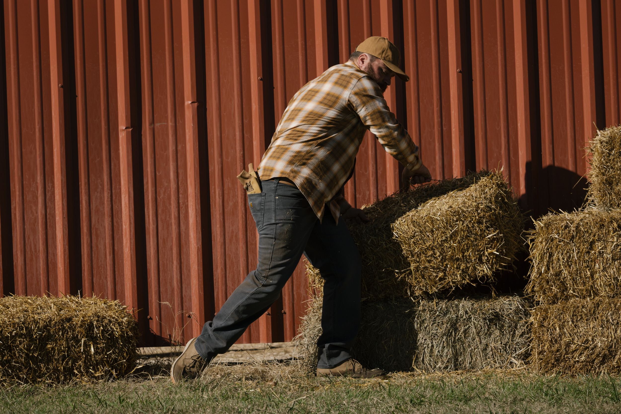 Carhartt Men's Relaxed Fit Straight Leg Jeans