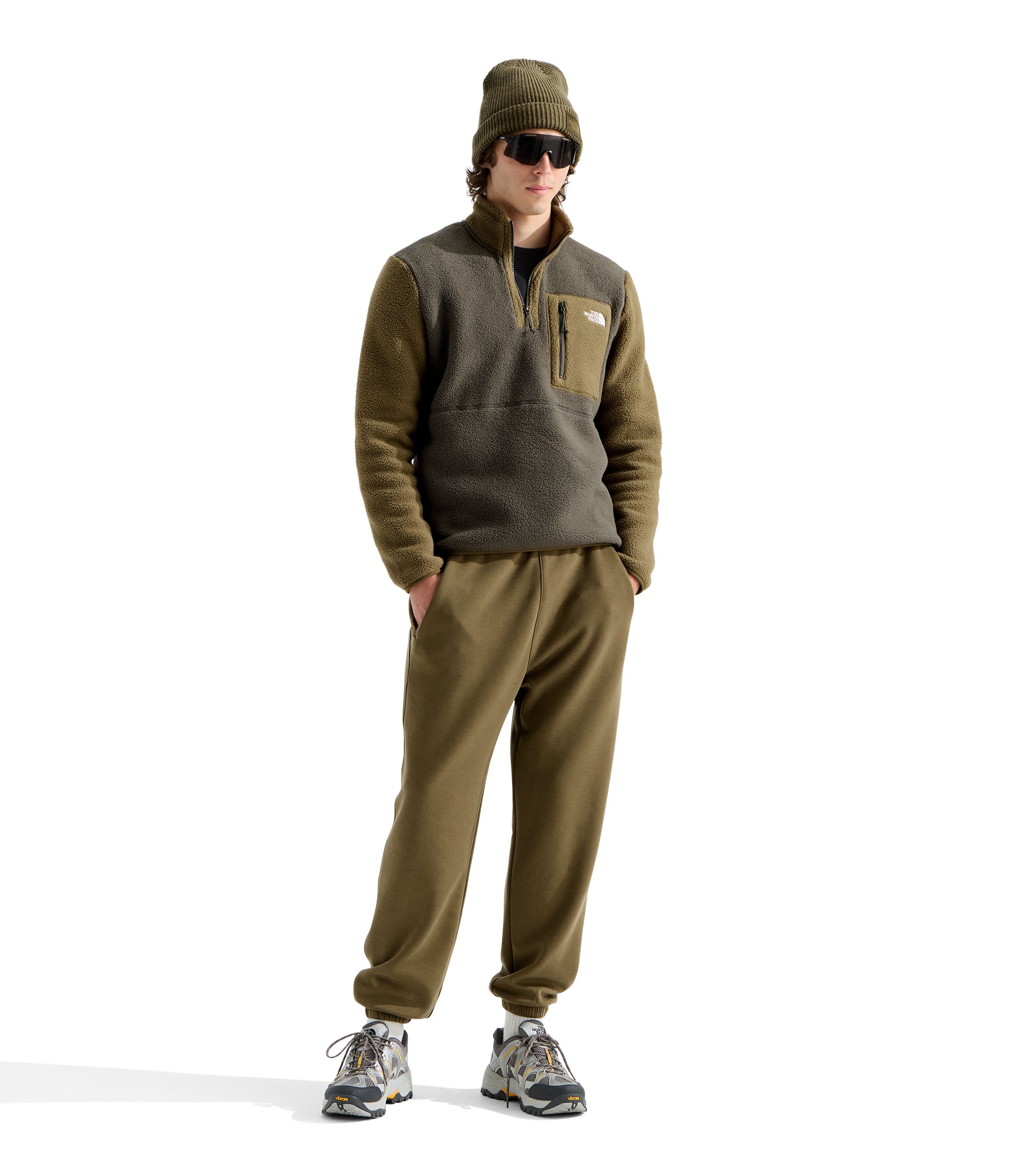 The North Face Men's Yumiori 1/4 Zip Long Sleeve Top