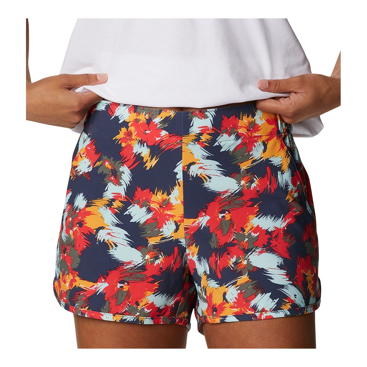 Columbia Women's Pleasant Creek 5-inch Shorts