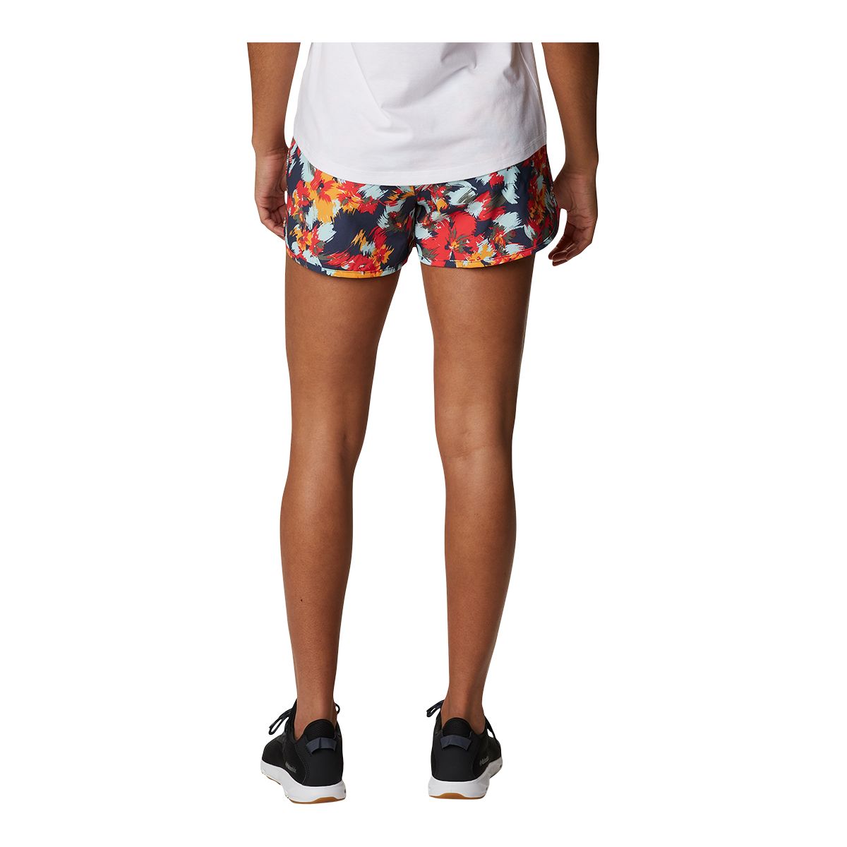 Columbia Women's Pleasant Creek 5-inch Shorts