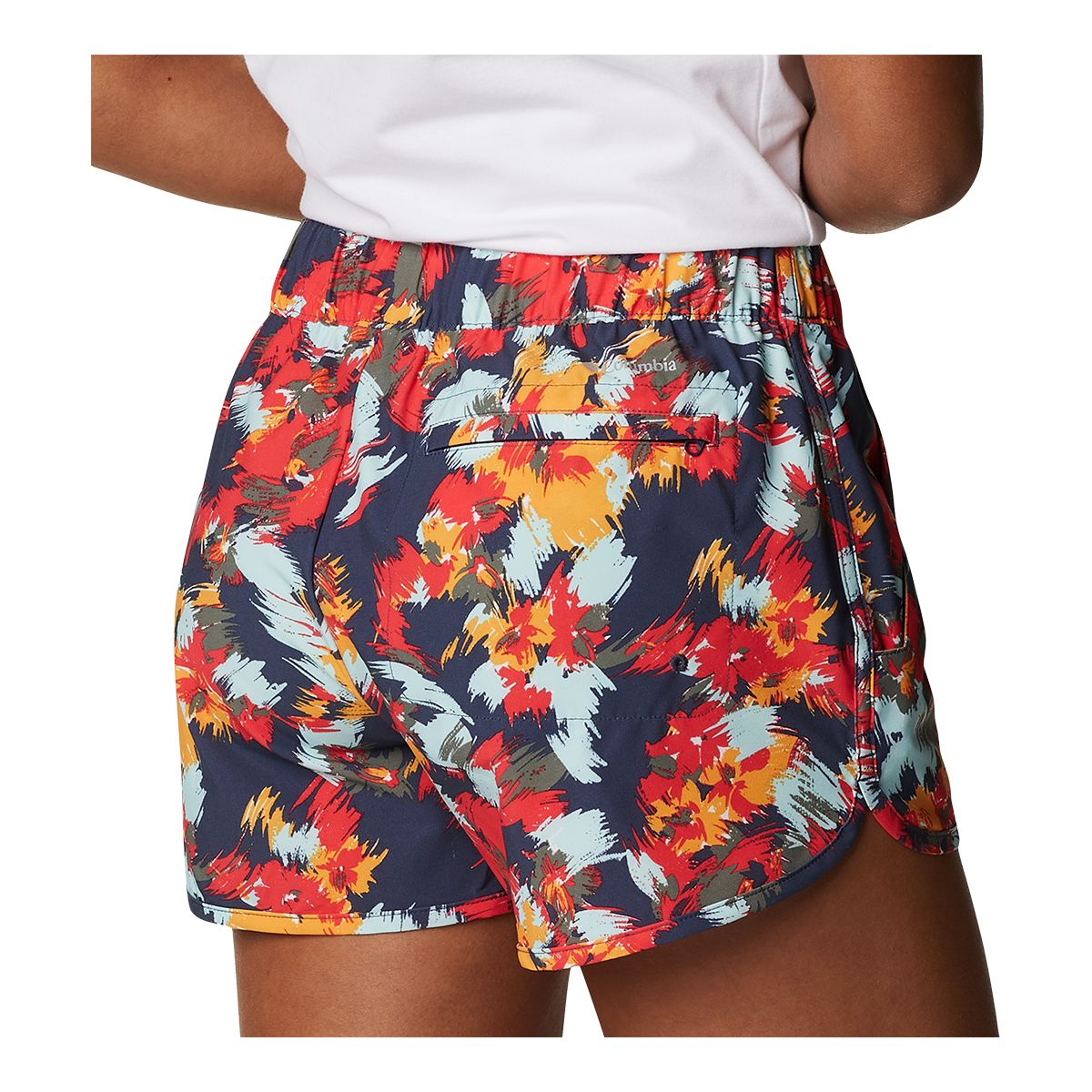Columbia Women's Pleasant Creek 5-inch Shorts