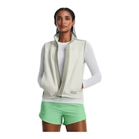 Under Armour Women's Microfleece Maxx Vest Front_Three_Fourths_Angled_Left