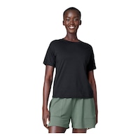 FWD Women's Free Drirelease® Pocket Minimal T Shirt Front_Angled_Right