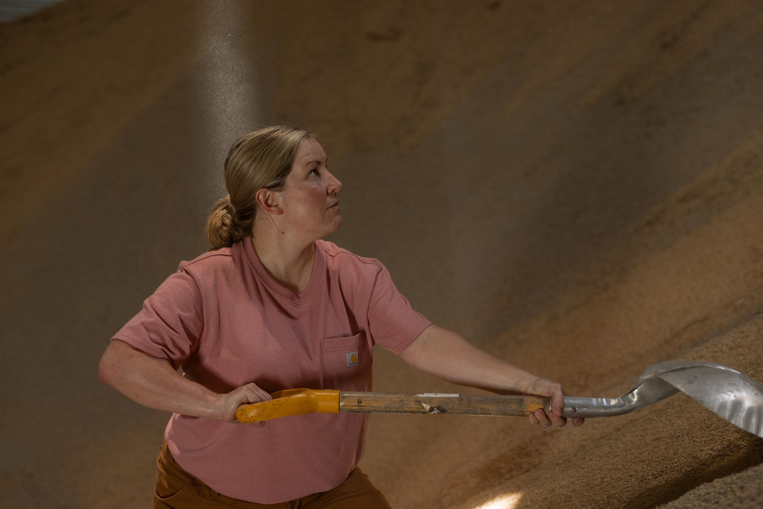 Carhartt Women's Loose Fit Heavyweight Pocket T Shirt