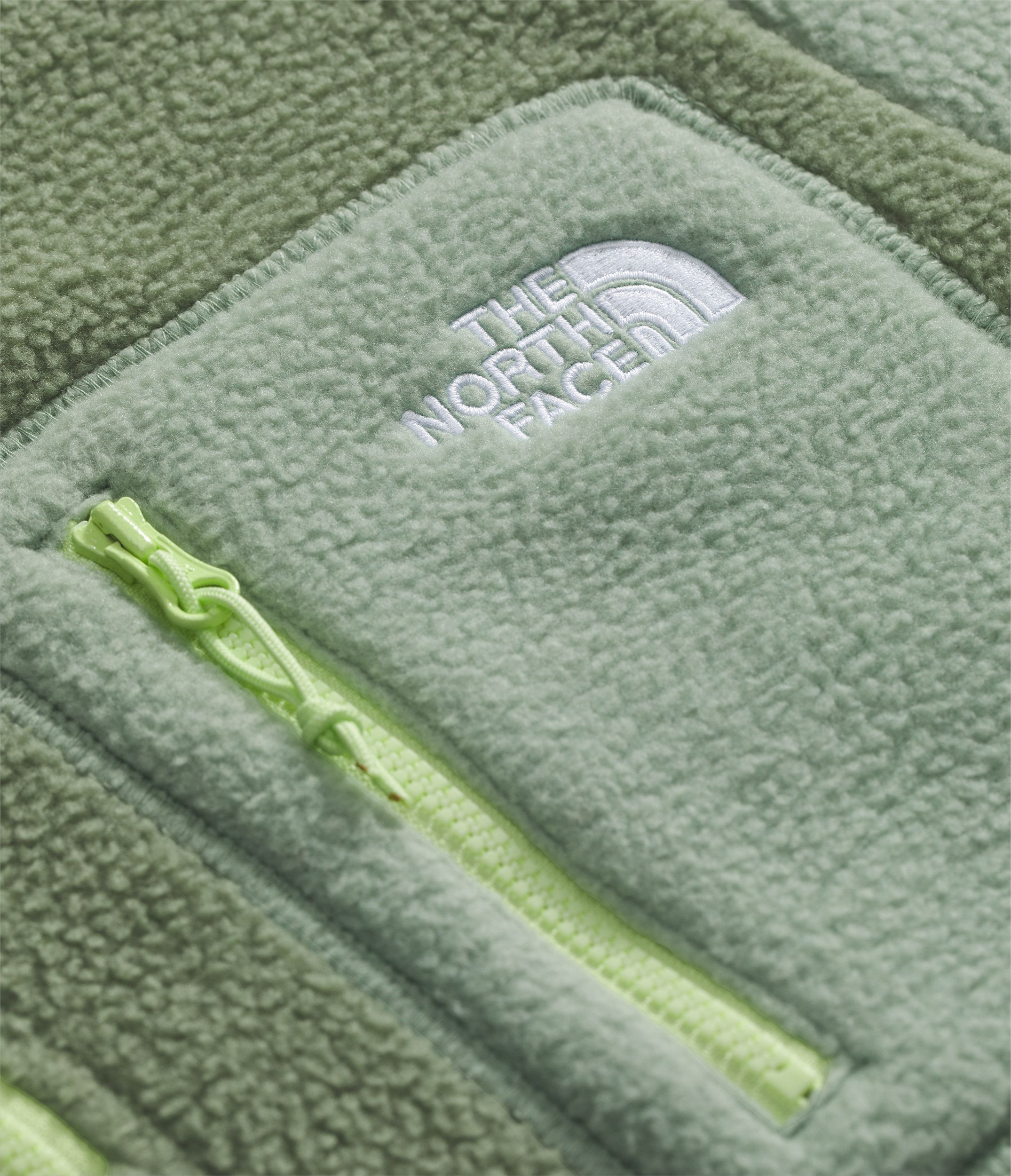 The North Face Women's Yumiori 1/4 Zip Long Sleeve Top