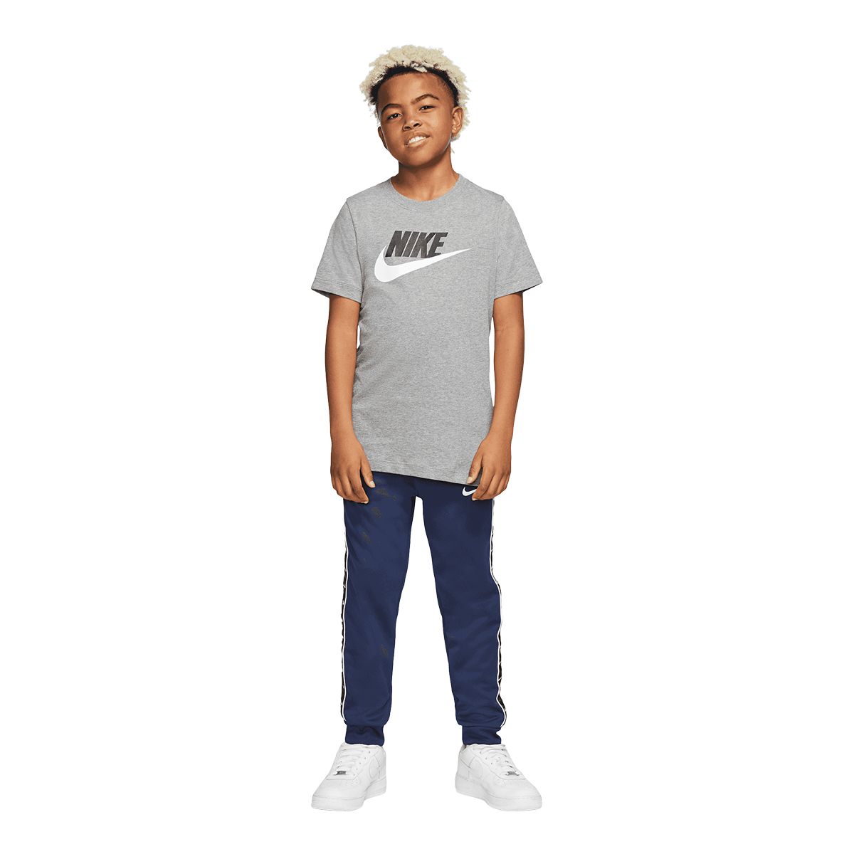 Boys nike clearance tees