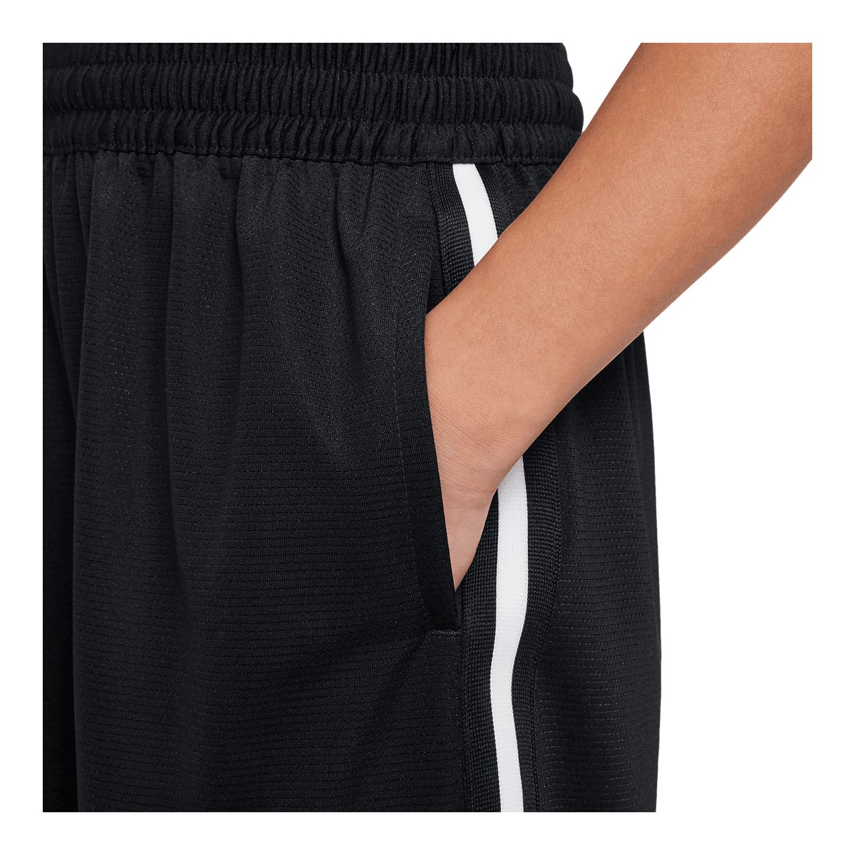 Nike Boys' Dri-FIT DNA 24 Shorts