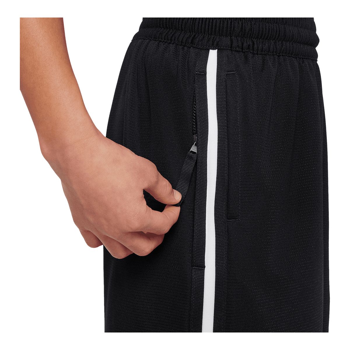 Nike Boys' Dri-FIT DNA 24 Shorts
